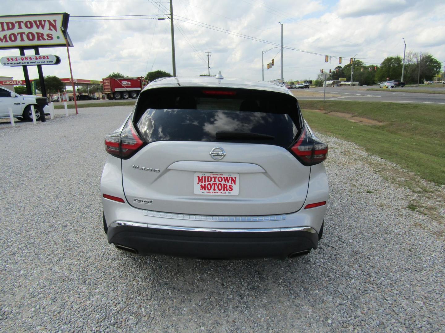 2020 Silver Nissan Murano S (5N1AZ2AJXLN) with an 3.5L V6 DOHC 24V engine, Automatic transmission, located at 15016 S Hwy 231, Midland City, AL, 36350, (334) 983-3001, 31.306210, -85.495277 - Photo#6