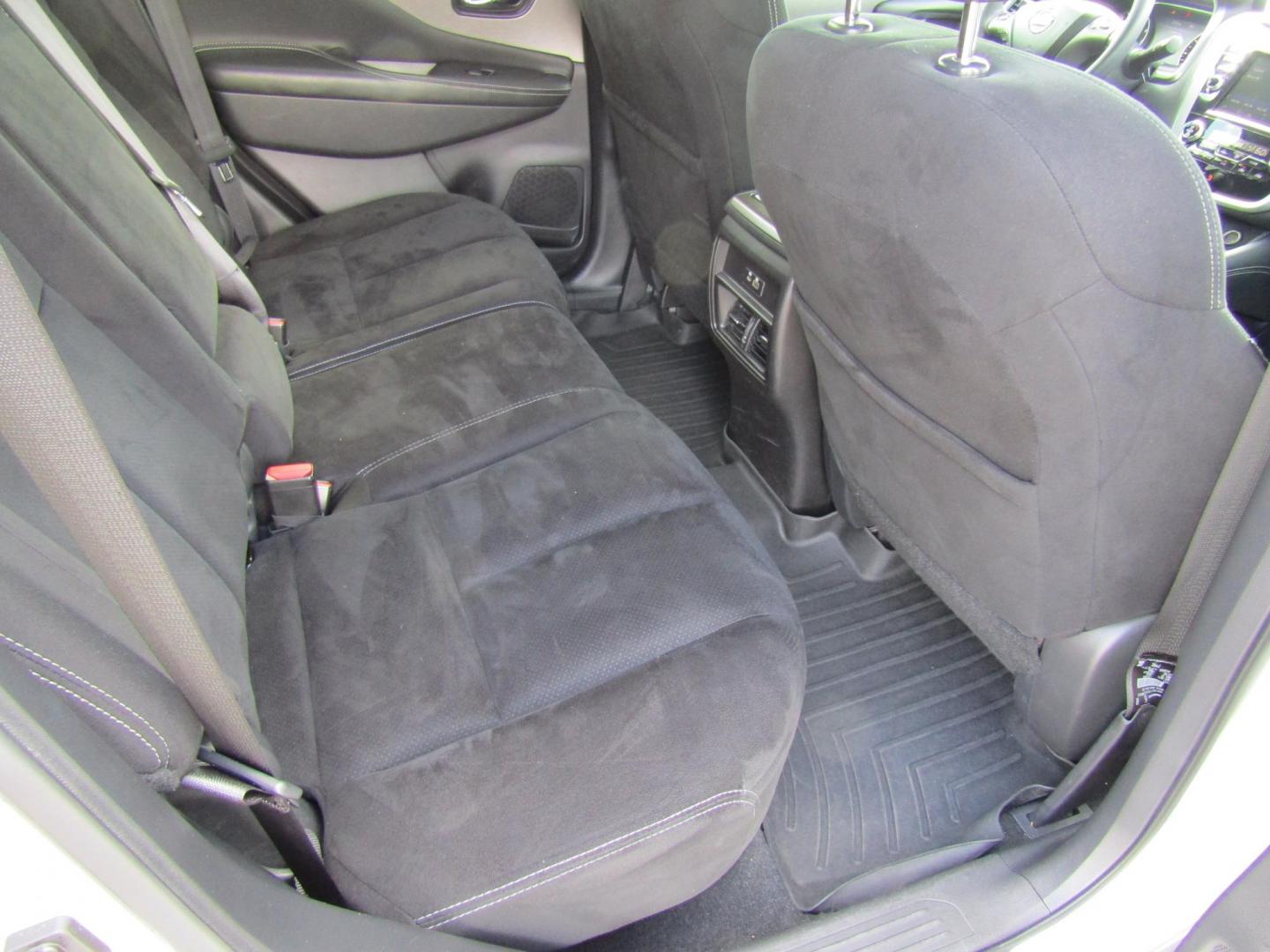 2020 Silver Nissan Murano S (5N1AZ2AJXLN) with an 3.5L V6 DOHC 24V engine, Automatic transmission, located at 15016 S Hwy 231, Midland City, AL, 36350, (334) 983-3001, 31.306210, -85.495277 - Photo#8