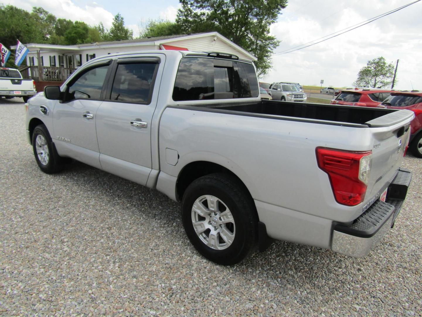 2017 Silver Nissan Titan S Crew Cab 2WD (1N6AA1EK7HN) with an 5.6L V8 DOHC 32V engine, Automatic transmission, located at 15016 S Hwy 231, Midland City, AL, 36350, (334) 983-3001, 31.306210, -85.495277 - Photo#4
