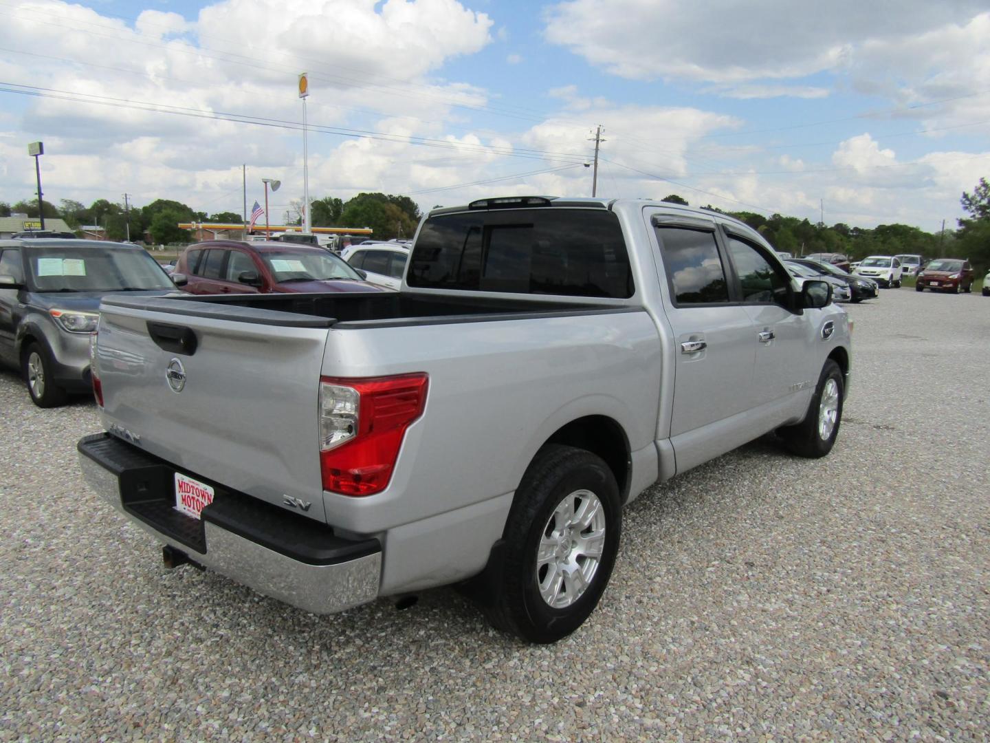 2017 Silver Nissan Titan S Crew Cab 2WD (1N6AA1EK7HN) with an 5.6L V8 DOHC 32V engine, Automatic transmission, located at 15016 S Hwy 231, Midland City, AL, 36350, (334) 983-3001, 31.306210, -85.495277 - Photo#6