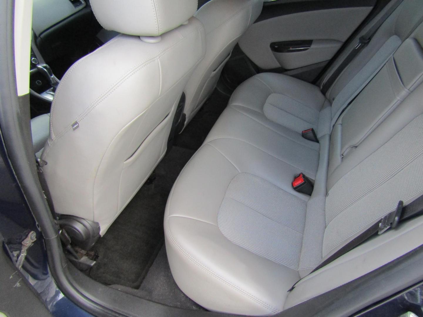 2016 Blue Buick Verano Base (1G4PP5SK4G4) with an 2.4L L4 DOHC 16V FFV engine, Automatic transmission, located at 15016 S Hwy 231, Midland City, AL, 36350, (334) 983-3001, 31.306210, -85.495277 - Photo#4