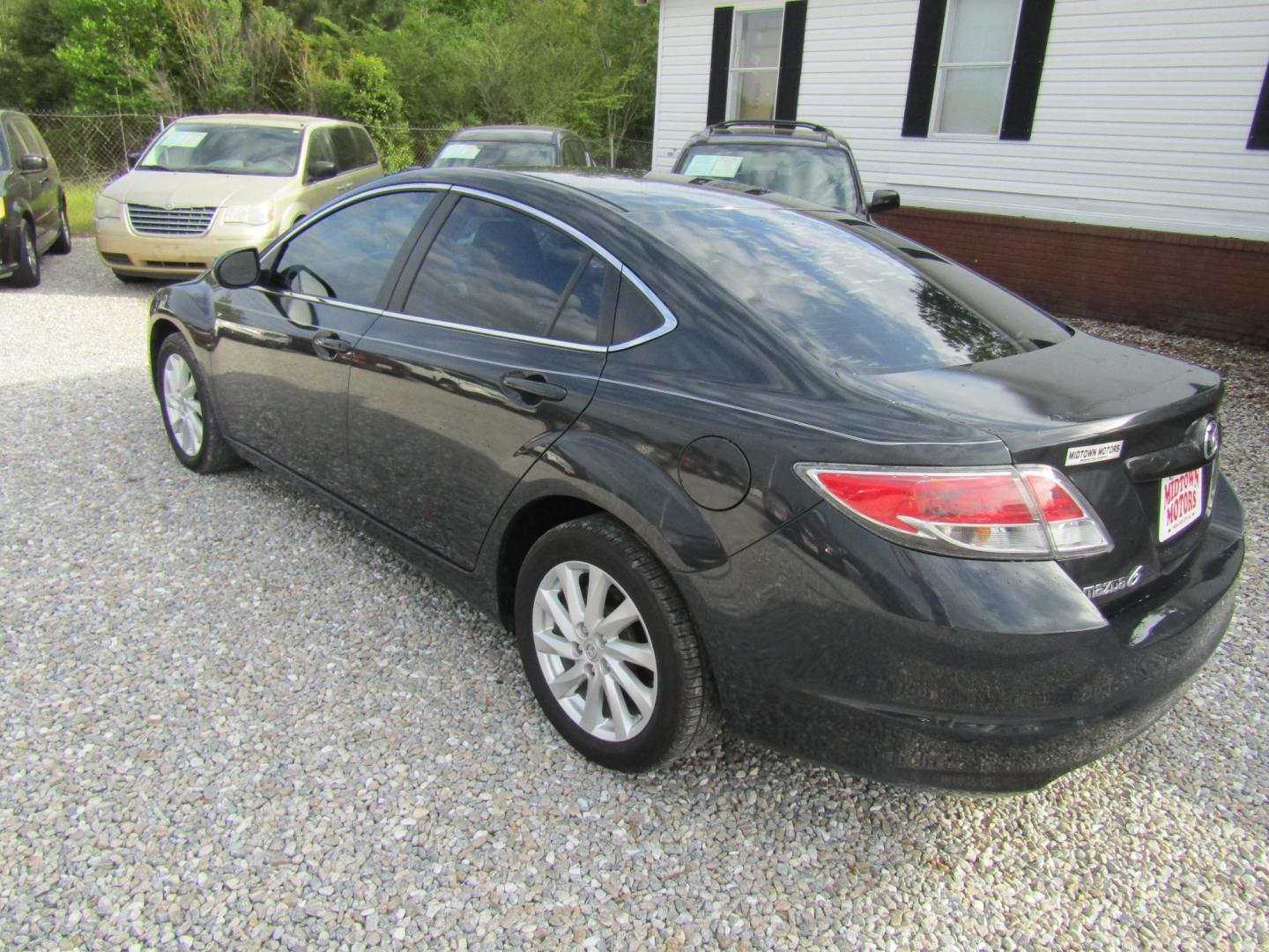 2013 Gray Mazda MAZDA6 i Touring (1YVHZ8DH6D5) with an 2.5L L4 DOHC 16V engine, Automatic transmission, located at 15016 S Hwy 231, Midland City, AL, 36350, (334) 983-3001, 31.306210, -85.495277 - Photo#6