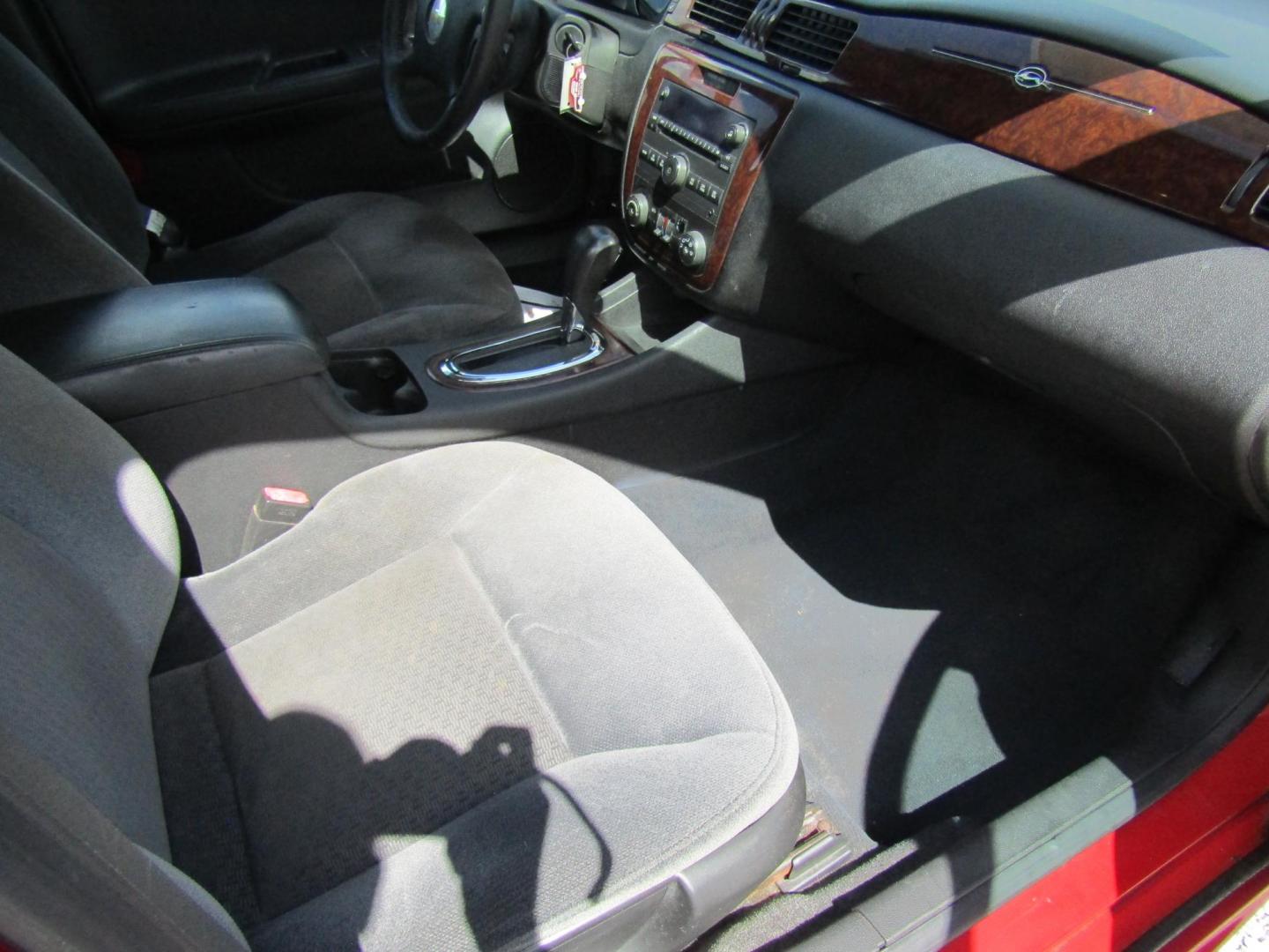 2011 Red Chevrolet Impala LT (2G1WG5EK9B1) with an 3.5L V6 OHV 16V FFV engine, Automatic transmission, located at 15016 S Hwy 231, Midland City, AL, 36350, (334) 983-3001, 31.306210, -85.495277 - Photo#5