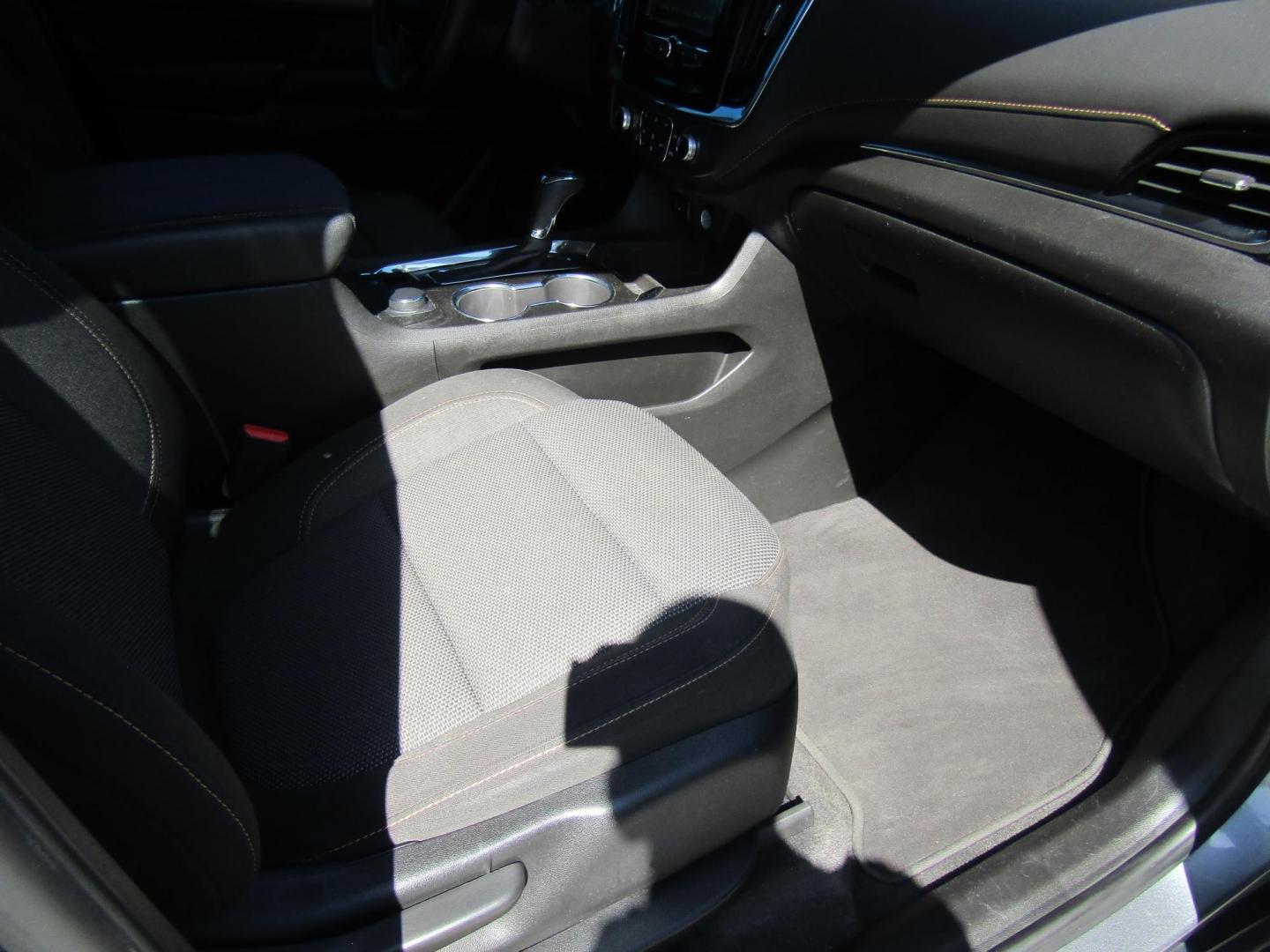 2019 Gray Chevrolet Traverse LS FWD (1GNERFKW6KJ) with an 3.6L V6 DOHC 24V engine, Automatic transmission, located at 15016 S Hwy 231, Midland City, AL, 36350, (334) 983-3001, 31.306210, -85.495277 - Photo#8