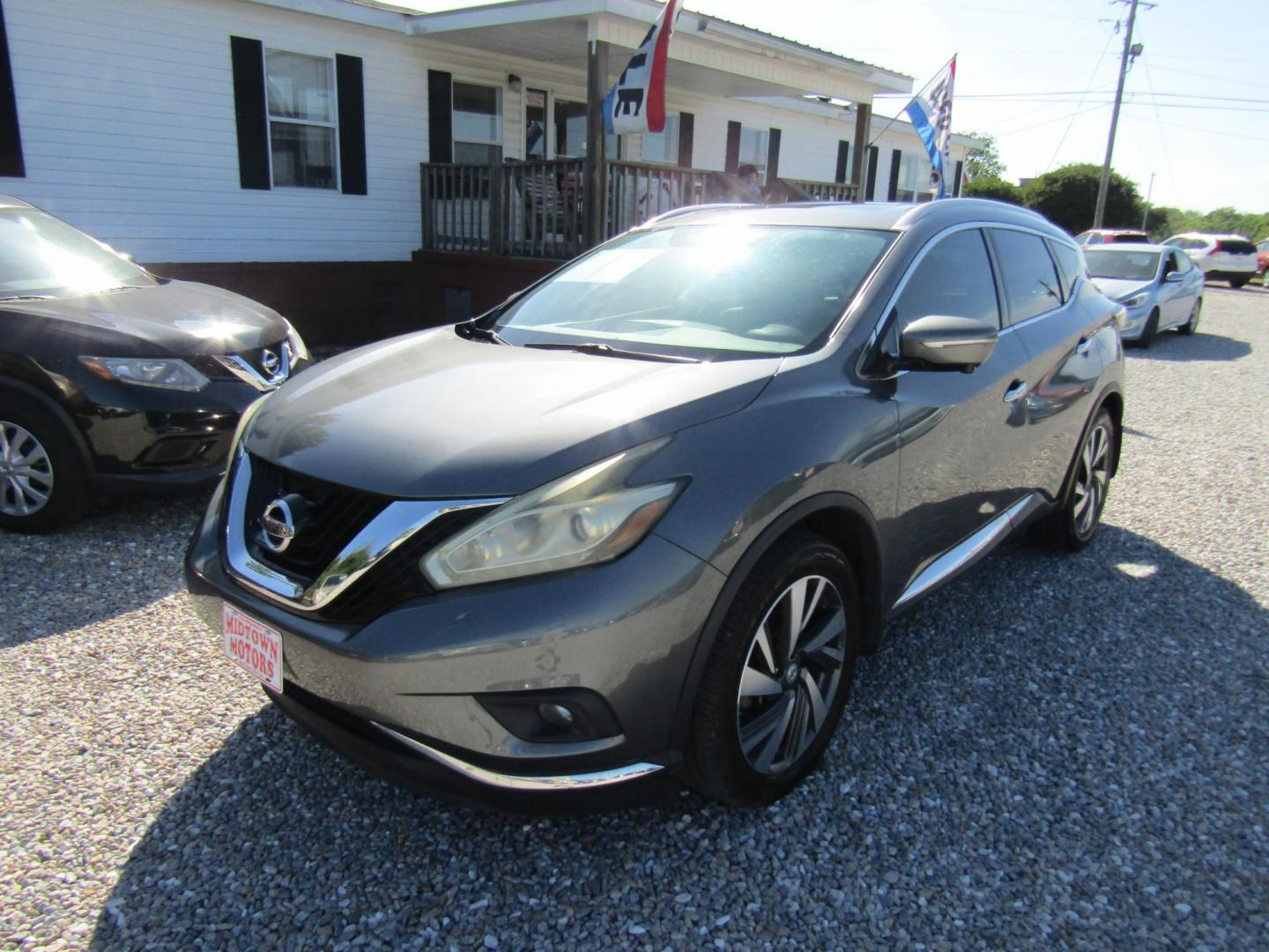 2015 Gray Nissan Murano Platinum FWD (5N1AZ2MG3FN) with an 3.5L V6 DOHC 24V engine, Automatic transmission, located at 15016 S Hwy 231, Midland City, AL, 36350, (334) 983-3001, 31.306210, -85.495277 - Photo#2