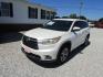 2014 White Toyota Highlander LE FWD V6 (5TDZKRFH9ES) with an 3.5L V6 DOHC 24V engine, Automatic transmission, located at 15016 S Hwy 231, Midland City, AL, 36350, (334) 983-3001, 31.306210, -85.495277 - Photo#2