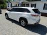2014 White Toyota Highlander LE FWD V6 (5TDZKRFH9ES) with an 3.5L V6 DOHC 24V engine, Automatic transmission, located at 15016 S Hwy 231, Midland City, AL, 36350, (334) 983-3001, 31.306210, -85.495277 - Photo#4