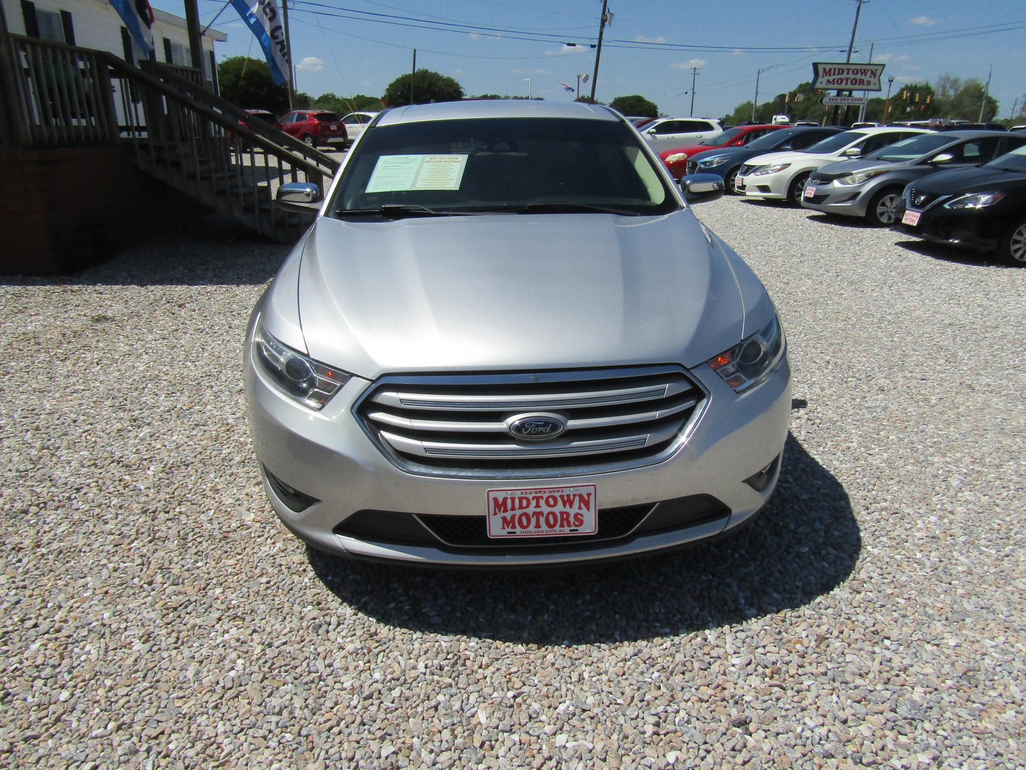 photo of 2018 Ford Taurus
