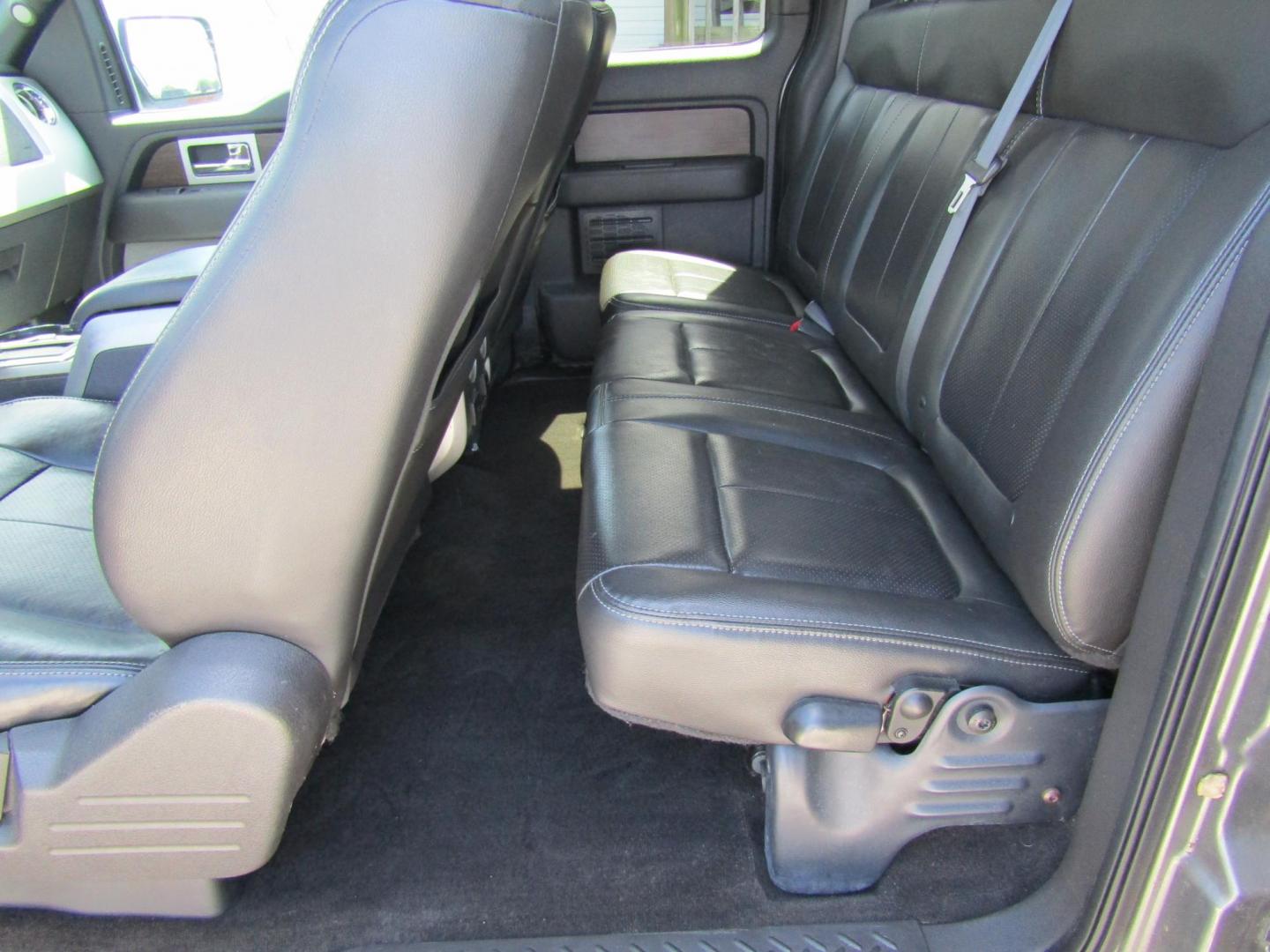 2013 Gray Ford F-150 Lariat SuperCab 6.5-ft. Bed 2WD (1FTFX1CF4DF) with an 5.0L V8 engine, Automatic transmission, located at 15016 S Hwy 231, Midland City, AL, 36350, (334) 983-3001, 31.306210, -85.495277 - Photo#3