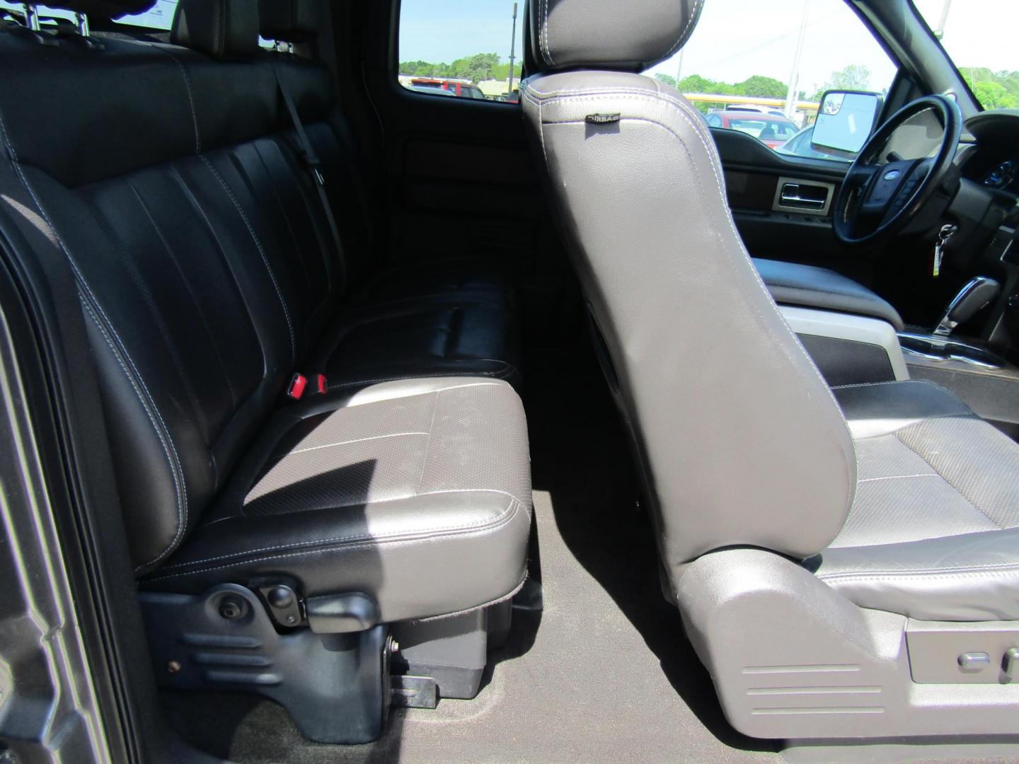 2013 Gray Ford F-150 Lariat SuperCab 6.5-ft. Bed 2WD (1FTFX1CF4DF) with an 5.0L V8 engine, Automatic transmission, located at 15016 S Hwy 231, Midland City, AL, 36350, (334) 983-3001, 31.306210, -85.495277 - Photo#7