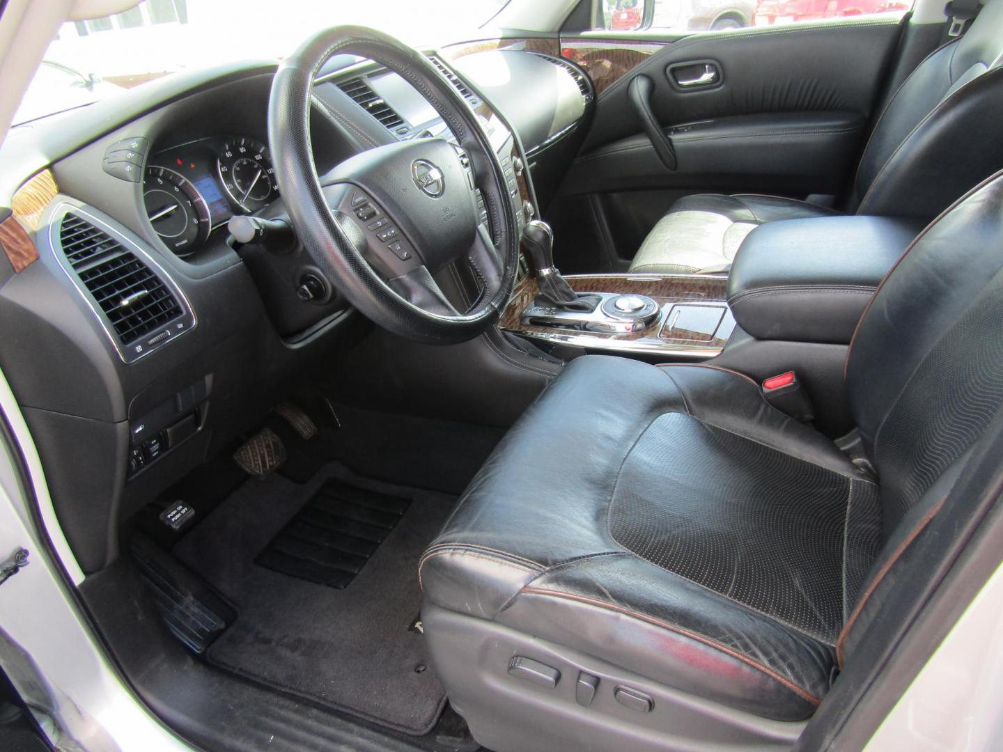 2018 Silver Nissan Armada Platinum 2WD (JN8AY2ND0J9) with an 5.6L V8 DOHC 32V engine, Automatic transmission, located at 15016 S Hwy 231, Midland City, AL, 36350, (334) 983-3001, 31.306210, -85.495277 - Photo#3