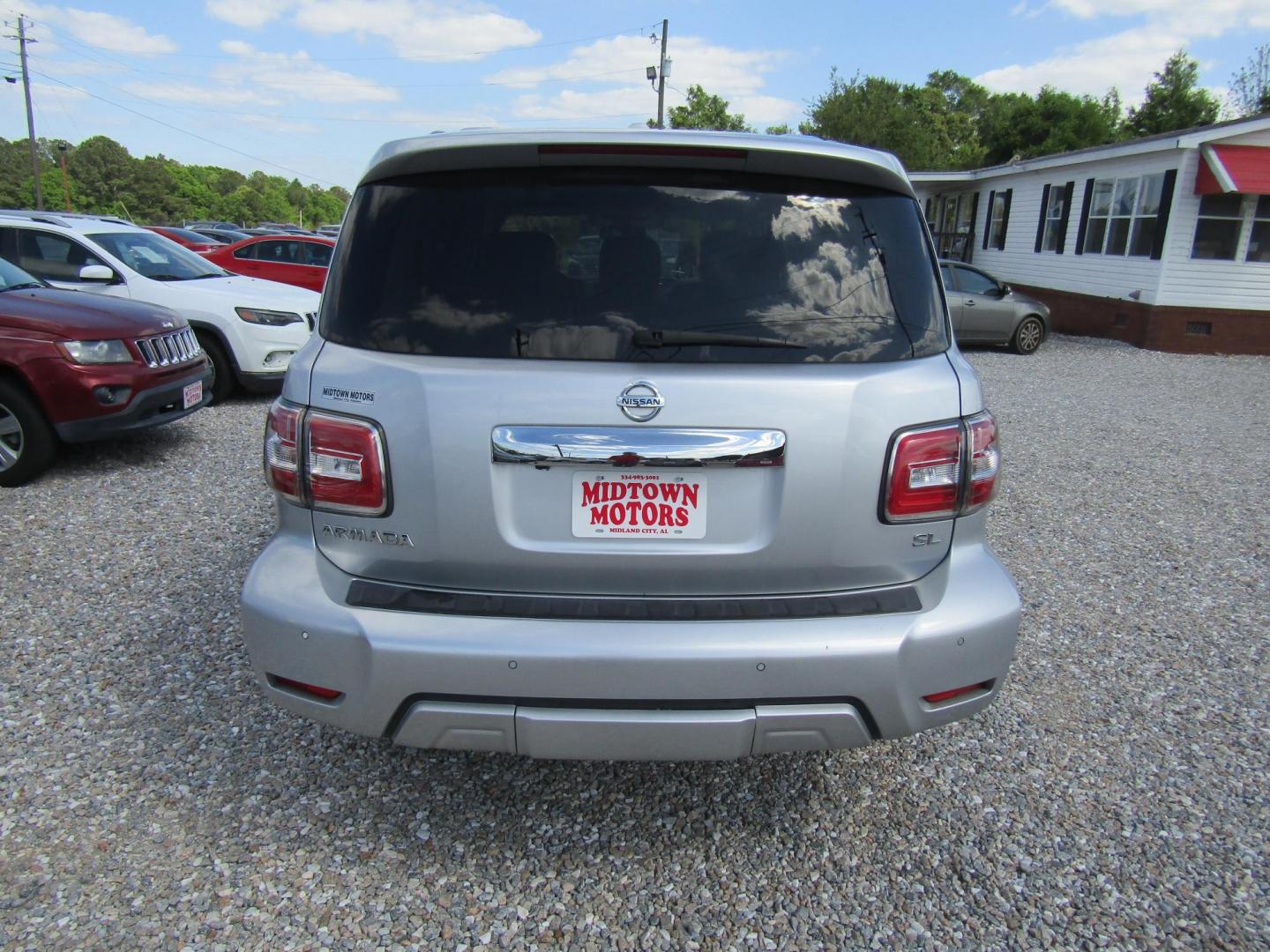 2018 Silver Nissan Armada Platinum 2WD (JN8AY2ND0J9) with an 5.6L V8 DOHC 32V engine, Automatic transmission, located at 15016 S Hwy 231, Midland City, AL, 36350, (334) 983-3001, 31.306210, -85.495277 - Photo#6