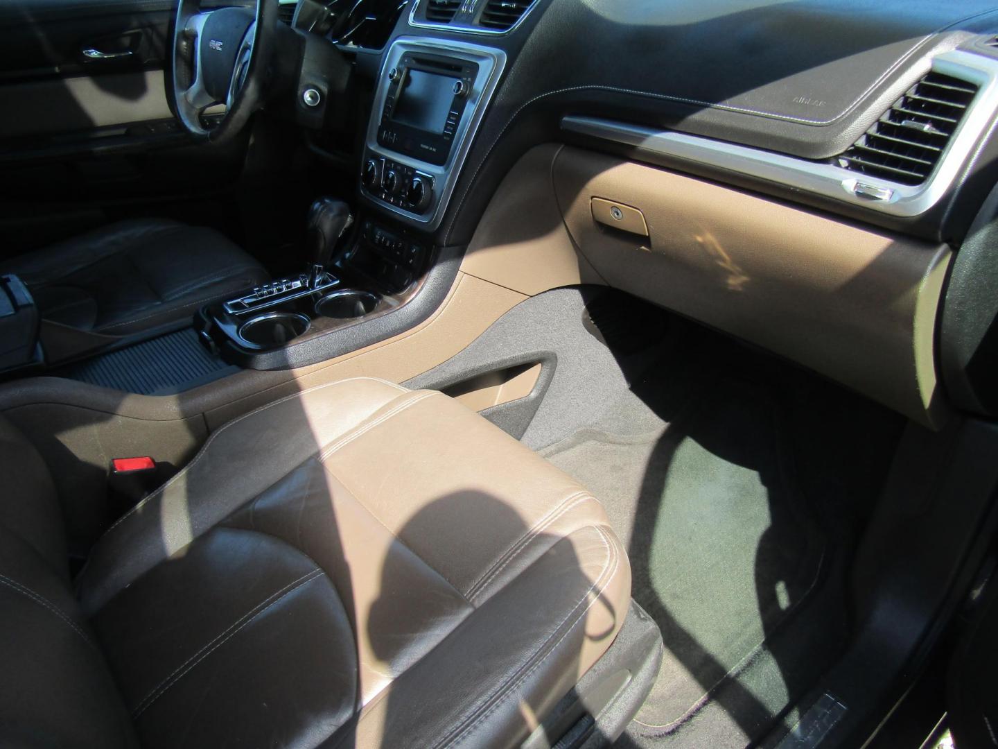 2015 Blue GMC Acadia SLT-1 FWD (1GKKRRKD9FJ) with an 3.6L V6 DOHC 24V engine, Automatic transmission, located at 15016 S Hwy 231, Midland City, AL, 36350, (334) 983-3001, 31.306210, -85.495277 - Photo#9