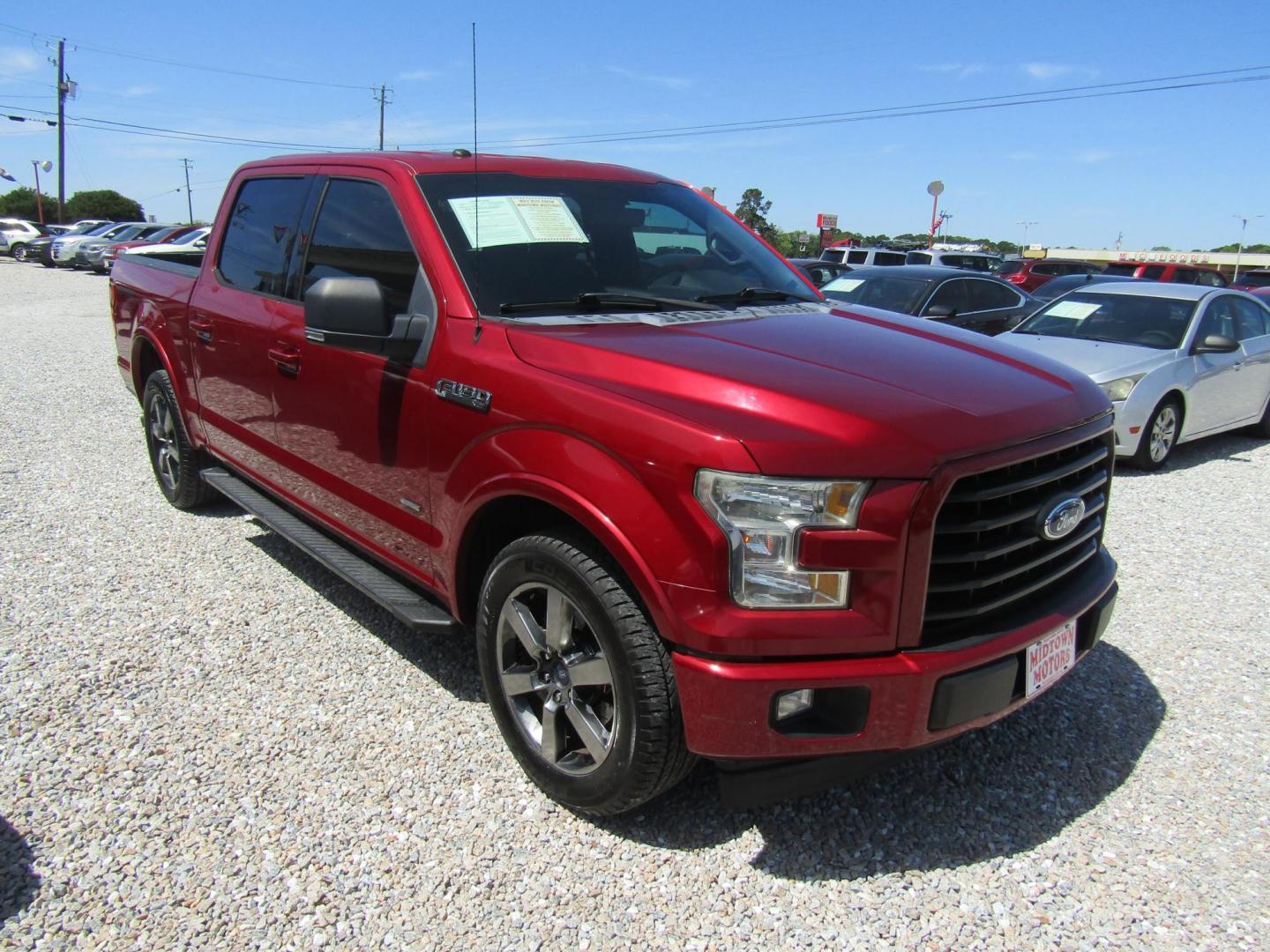 2017 Red Ford F-150 XLT SuperCrew 5.5-ft. Bed 2WD (1FTEW1CG7HK) with an 3.5L V6 TURBO engine, Automatic transmission, located at 15016 S Hwy 231, Midland City, AL, 36350, (334) 983-3001, 31.306210, -85.495277 - Photo#0
