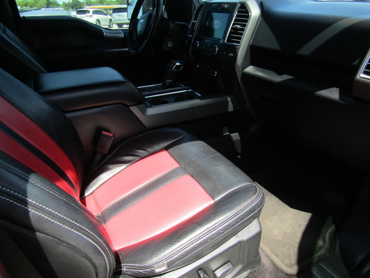 2017 Red Ford F-150 XLT SuperCrew 5.5-ft. Bed 2WD (1FTEW1CG7HK) with an 3.5L V6 TURBO engine, Automatic transmission, located at 15016 S Hwy 231, Midland City, AL, 36350, (334) 983-3001, 31.306210, -85.495277 - Photo#7