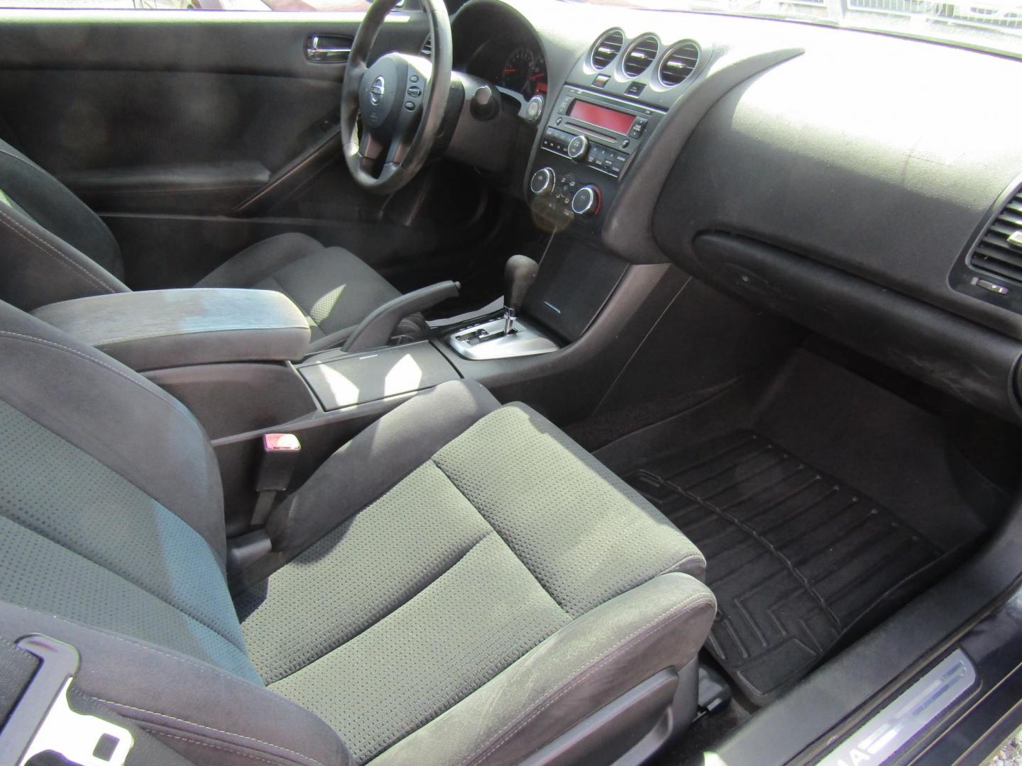 2013 Gray Nissan Altima 2.5 S CVT Coupe (1N4AL2EP4DC) with an 2.5L L4 DOHC 16V engine, Automatic transmission, located at 15016 S Hwy 231, Midland City, AL, 36350, (334) 983-3001, 31.306210, -85.495277 - Photo#9