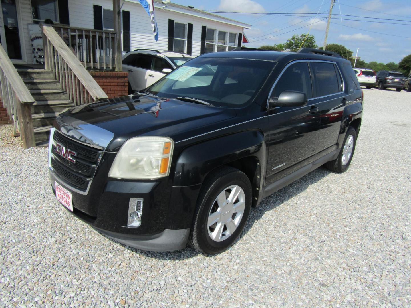2011 Black GMC Terrain SLE2 FWD (2CTALSEC5B6) with an 2.4L L4 DOHC 16V engine, Automatic transmission, located at 15016 S Hwy 231, Midland City, AL, 36350, (334) 983-3001, 31.306210, -85.495277 - Photo#1