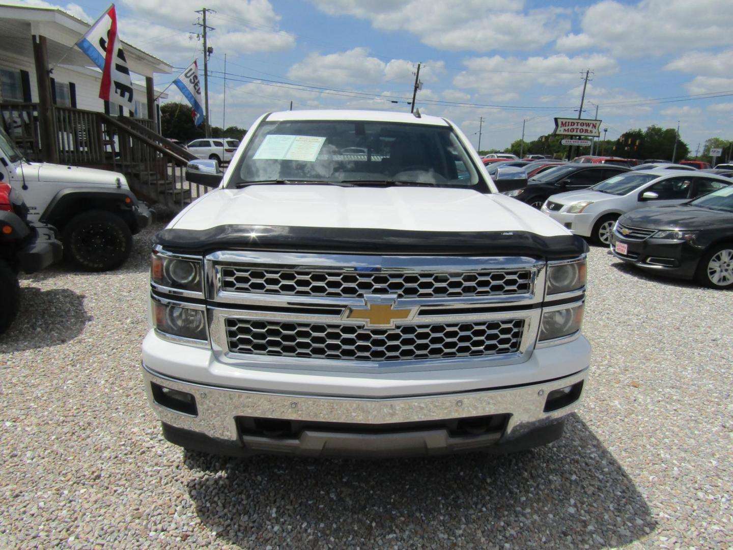 2014 White Chevrolet Silverado 1500 1LZ Crew Cab 4WD (3GCUKSEC2EG) with an 5.3L V8 OHV 16V engine, Automatic transmission, located at 15016 S Hwy 231, Midland City, AL, 36350, (334) 983-3001, 31.306210, -85.495277 - Photo#1
