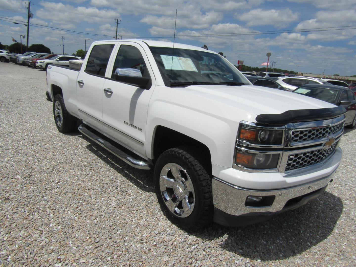 2014 White Chevrolet Silverado 1500 1LZ Crew Cab 4WD (3GCUKSEC2EG) with an 5.3L V8 OHV 16V engine, Automatic transmission, located at 15016 S Hwy 231, Midland City, AL, 36350, (334) 983-3001, 31.306210, -85.495277 - Photo#0
