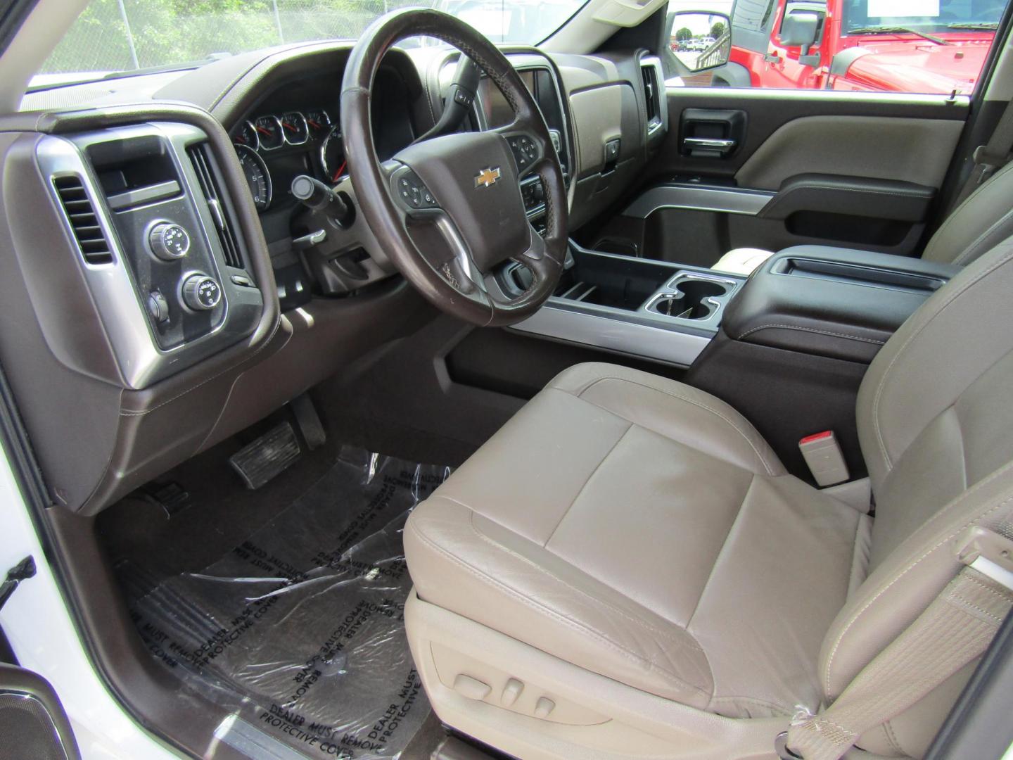 2014 White Chevrolet Silverado 1500 1LZ Crew Cab 4WD (3GCUKSEC2EG) with an 5.3L V8 OHV 16V engine, Automatic transmission, located at 15016 S Hwy 231, Midland City, AL, 36350, (334) 983-3001, 31.306210, -85.495277 - Photo#3