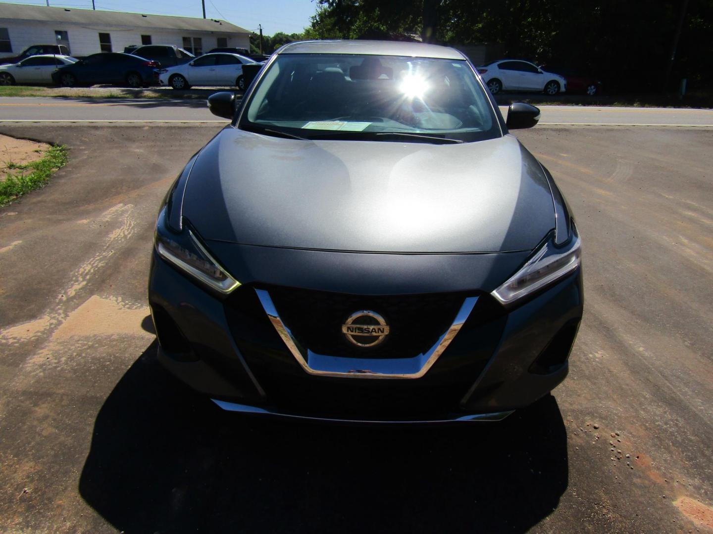 2020 Gray Nissan Maxima 3.5 SV (1N4AA6CV9LC) with an 3.5L V6 DOHC 24V engine, Automatic transmission, located at 15016 S Hwy 231, Midland City, AL, 36350, (334) 983-3001, 31.306210, -85.495277 - Photo#1