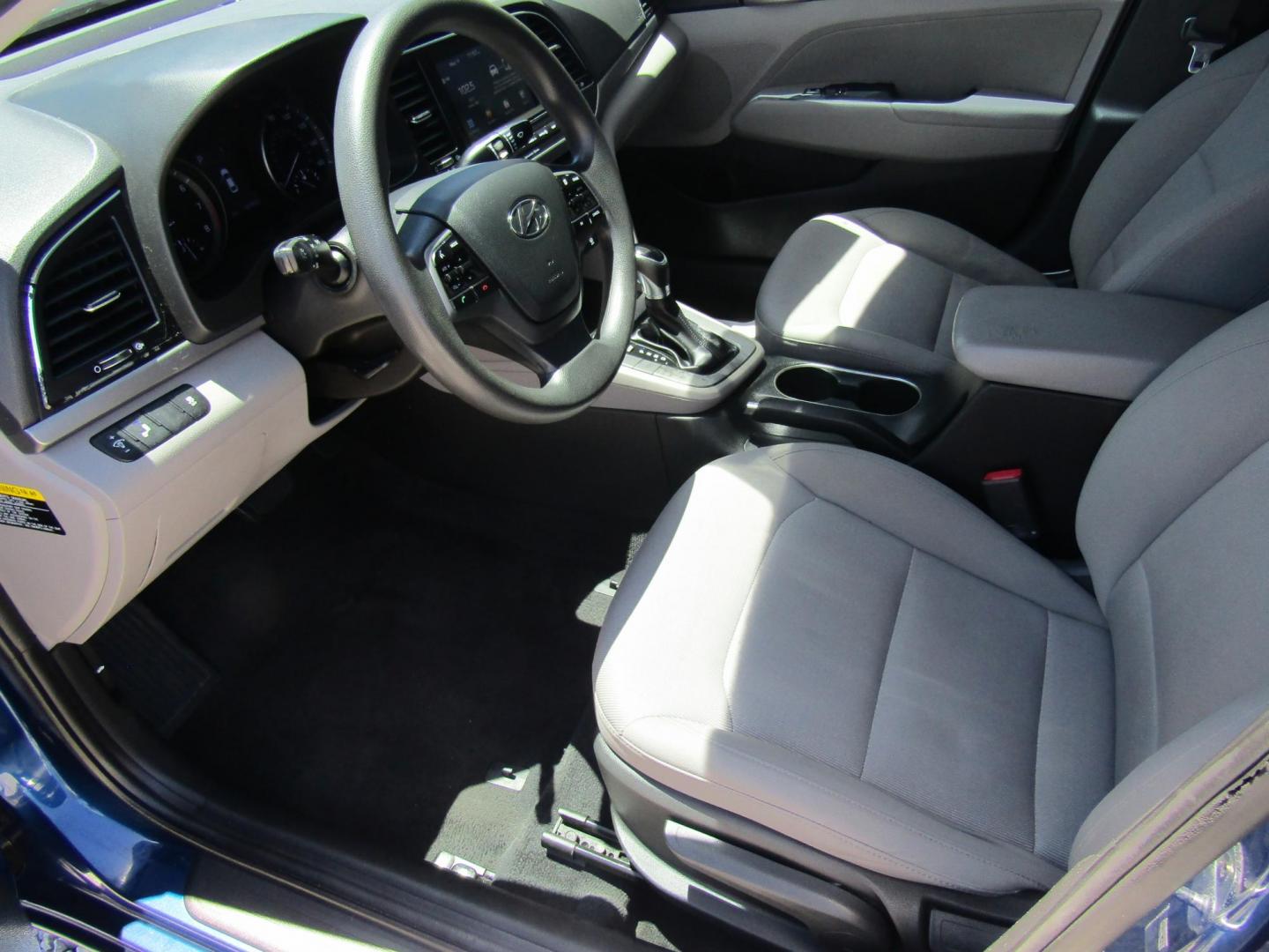 2018 Blue Hyundai Elantra Limited (5NPD84LF1JH) with an 1.8L L4 DOHC 16V engine, Automatic transmission, located at 15016 S Hwy 231, Midland City, AL, 36350, (334) 983-3001, 31.306210, -85.495277 - Photo#3