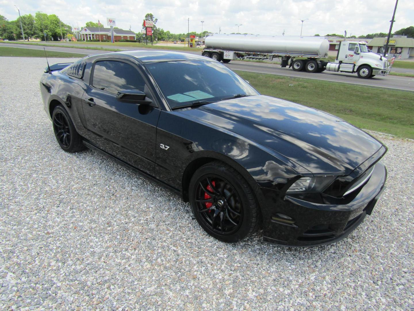 2014 Ford Mustang V6's photo