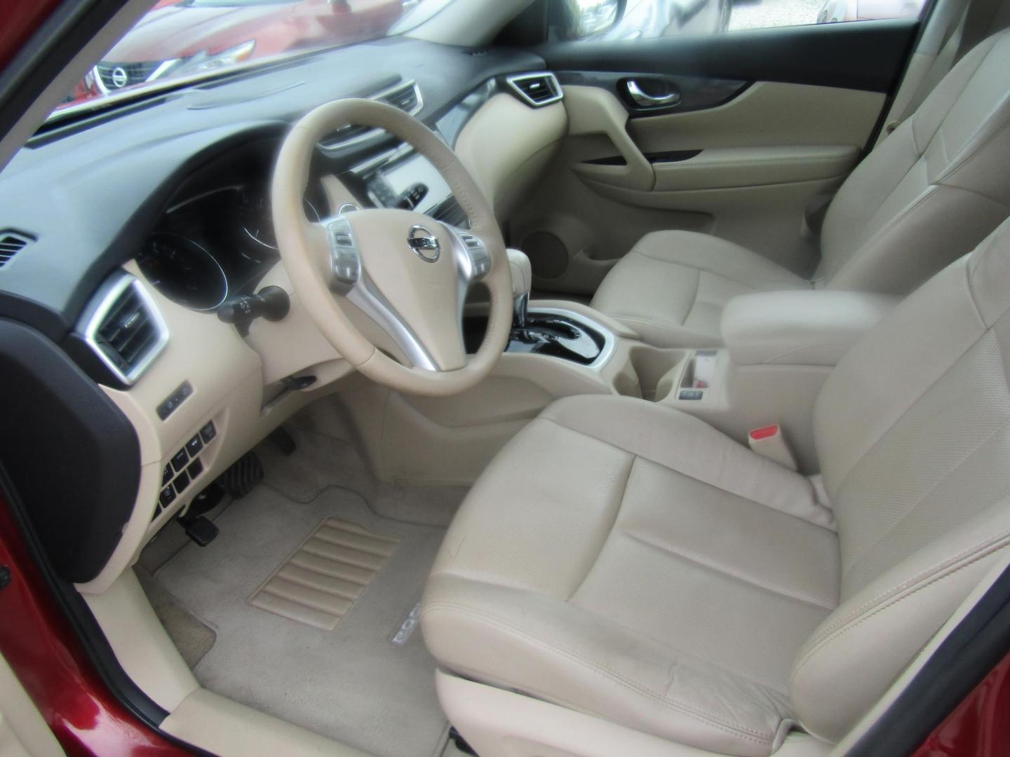2014 Red Nissan Rogue S 2WD (5N1AT2MT8EC) with an 2.5L L4 DOHC 16V engine, Automatic transmission, located at 15016 S Hwy 231, Midland City, AL, 36350, (334) 983-3001, 31.306210, -85.495277 - Photo#2