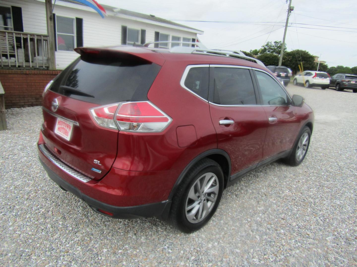 2014 Red Nissan Rogue S 2WD (5N1AT2MT8EC) with an 2.5L L4 DOHC 16V engine, Automatic transmission, located at 15016 S Hwy 231, Midland City, AL, 36350, (334) 983-3001, 31.306210, -85.495277 - Photo#6