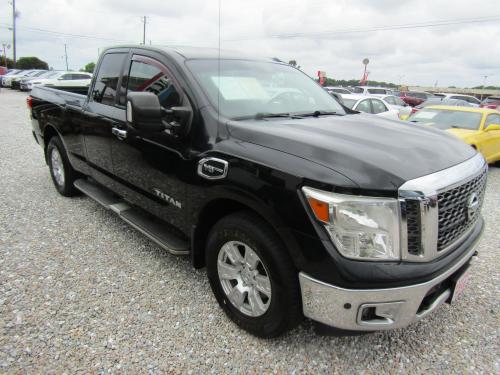 2017 Nissan Titan 