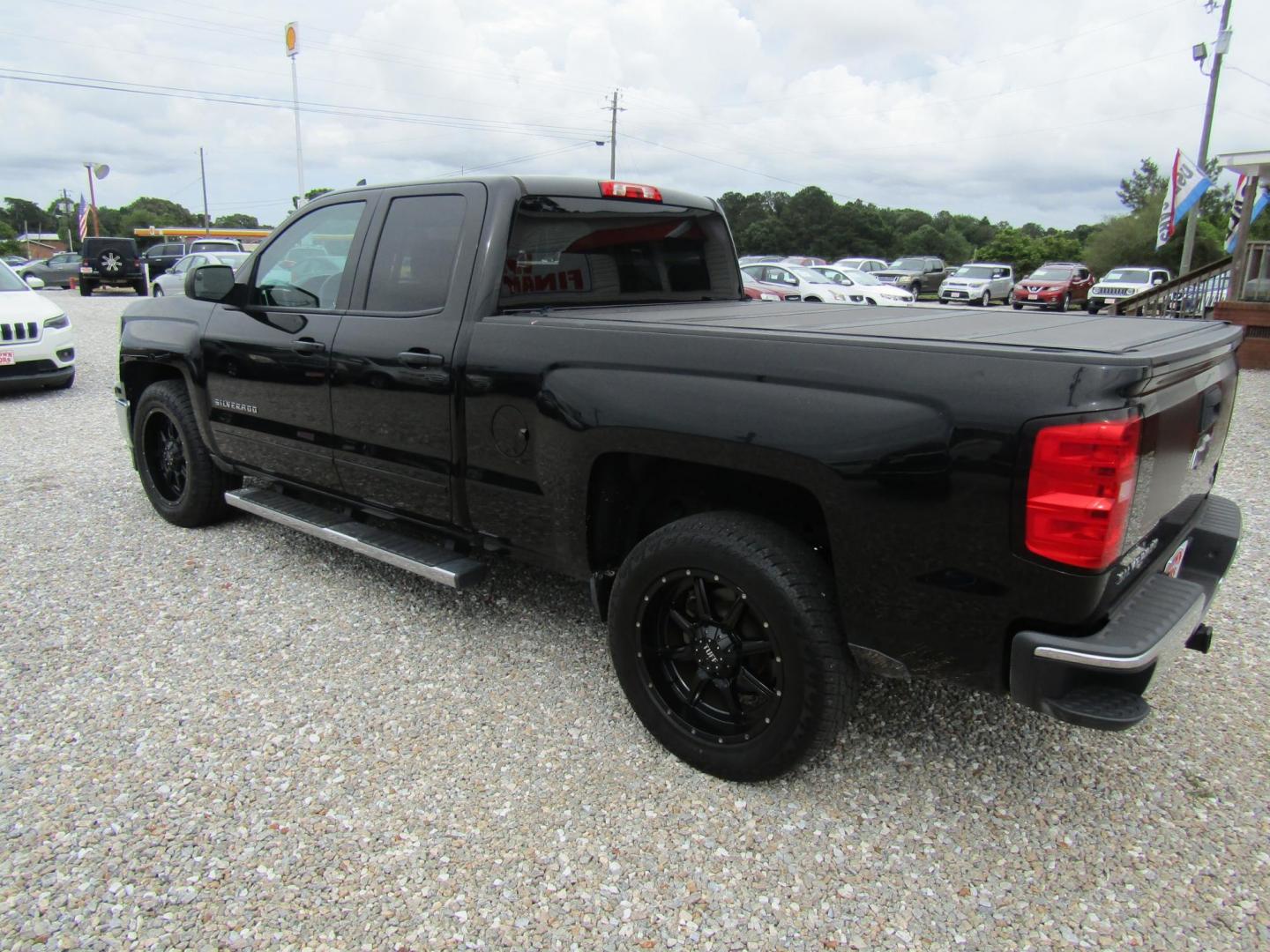 2015 Black Chevrolet Silverado 1500 LT Double Cab 2WD (1GCRCRECXFZ) with an 5.3L V8 OHV 16V engine, Automatic transmission, located at 15016 S Hwy 231, Midland City, AL, 36350, (334) 983-3001, 31.306210, -85.495277 - Photo#5