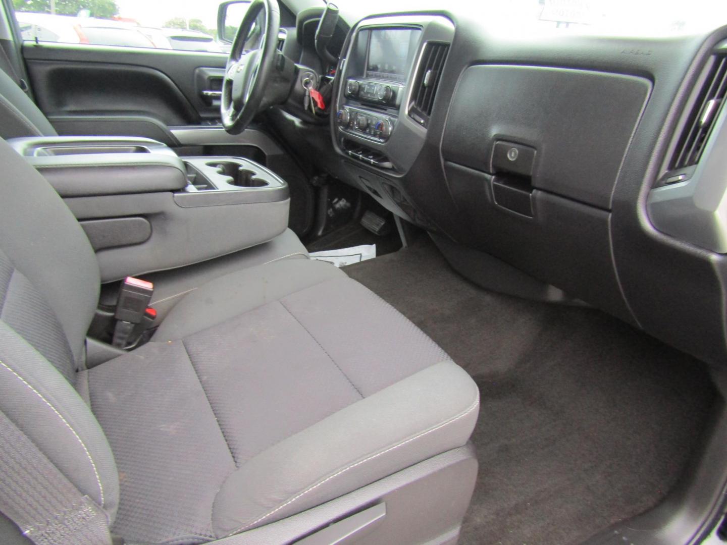 2015 Black Chevrolet Silverado 1500 LT Double Cab 2WD (1GCRCRECXFZ) with an 5.3L V8 OHV 16V engine, Automatic transmission, located at 15016 S Hwy 231, Midland City, AL, 36350, (334) 983-3001, 31.306210, -85.495277 - Photo#9