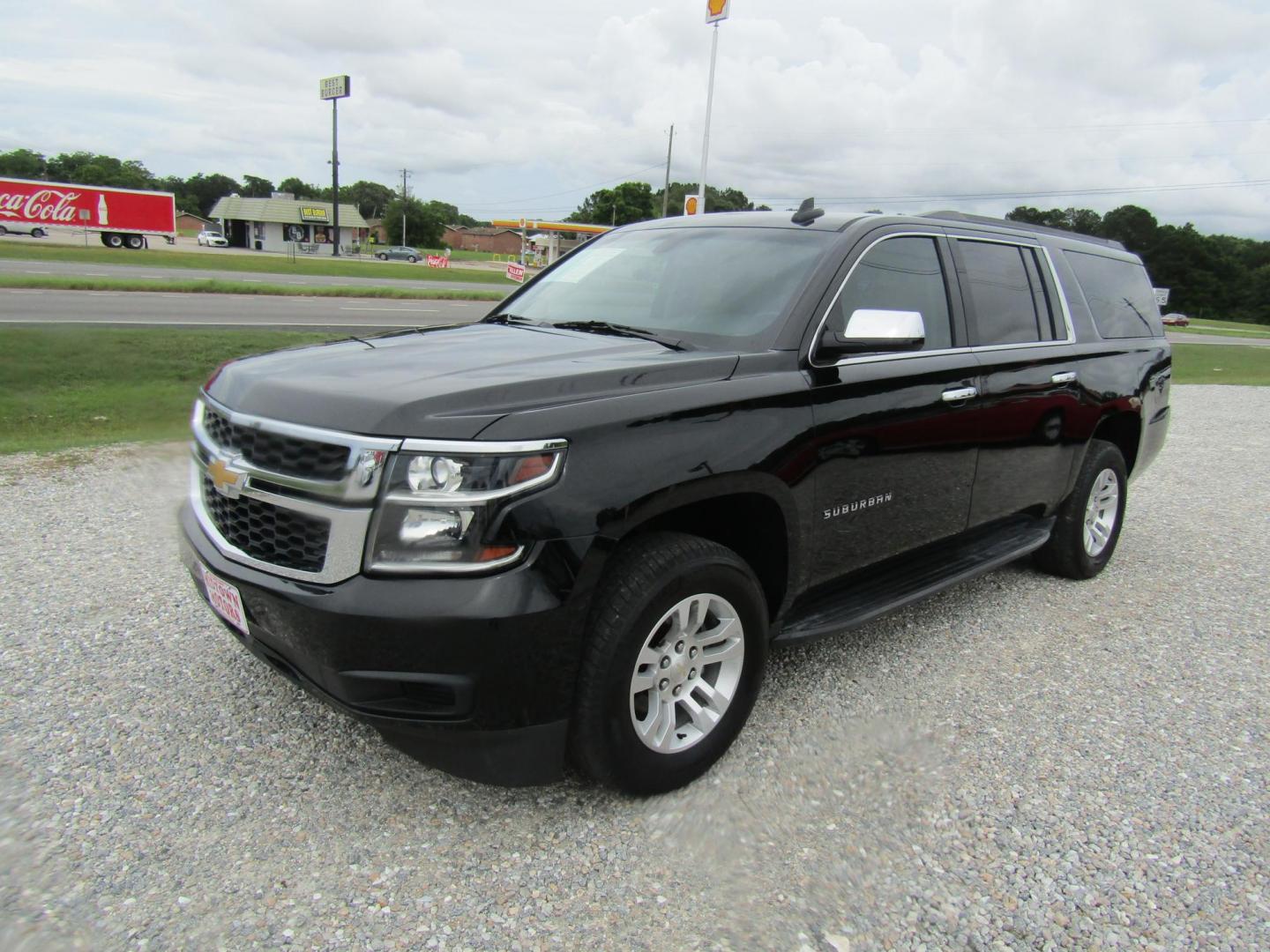 2018 Black Chevrolet Suburban LS 2WD (1GNSCGKC6JR) with an 5.3L V8 OHV 16V engine, Automatic transmission, located at 15016 S Hwy 231, Midland City, AL, 36350, (334) 983-3001, 31.306210, -85.495277 - Photo#2
