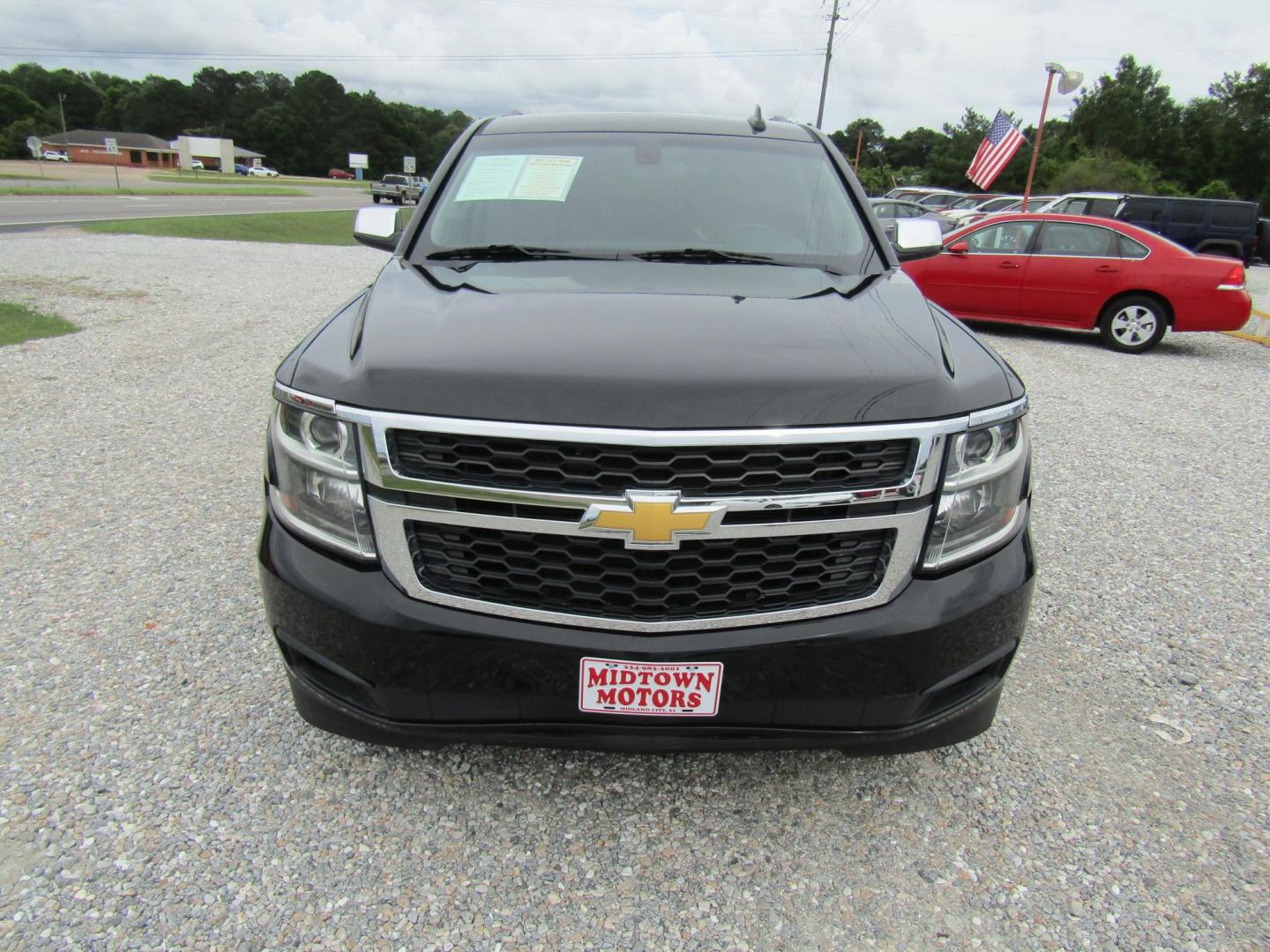 2018 Black Chevrolet Suburban LS 2WD (1GNSCGKC6JR) with an 5.3L V8 OHV 16V engine, Automatic transmission, located at 15016 S Hwy 231, Midland City, AL, 36350, (334) 983-3001, 31.306210, -85.495277 - Photo#1