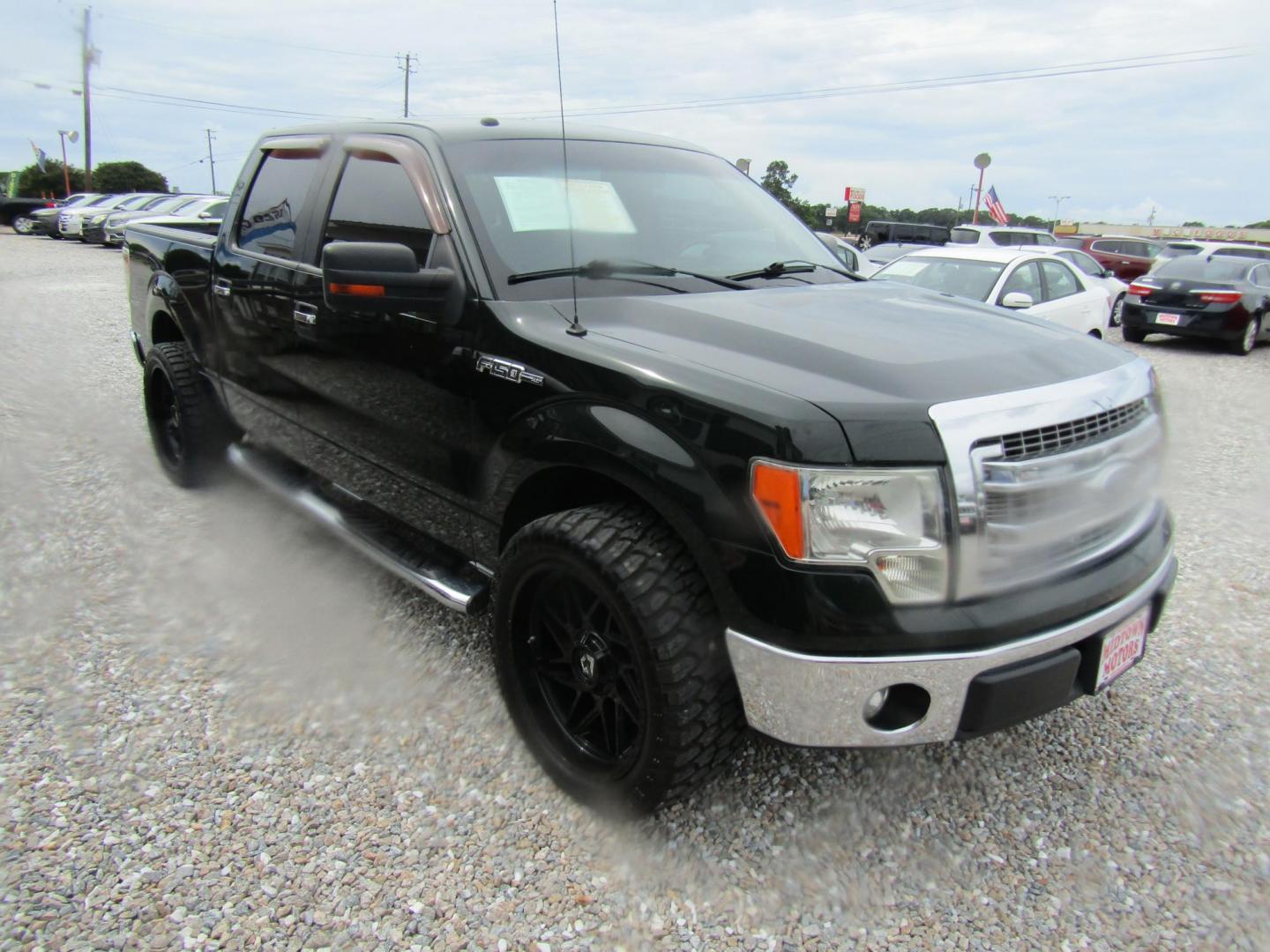 2014 DK GREEN Ford F-150 FX2 SuperCrew 5.5-ft. Bed 2WD (1FTFW1CFXEF) with an 5.0L V8 engine, Automatic transmission, located at 15016 S Hwy 231, Midland City, AL, 36350, (334) 983-3001, 31.306210, -85.495277 - Photo#0