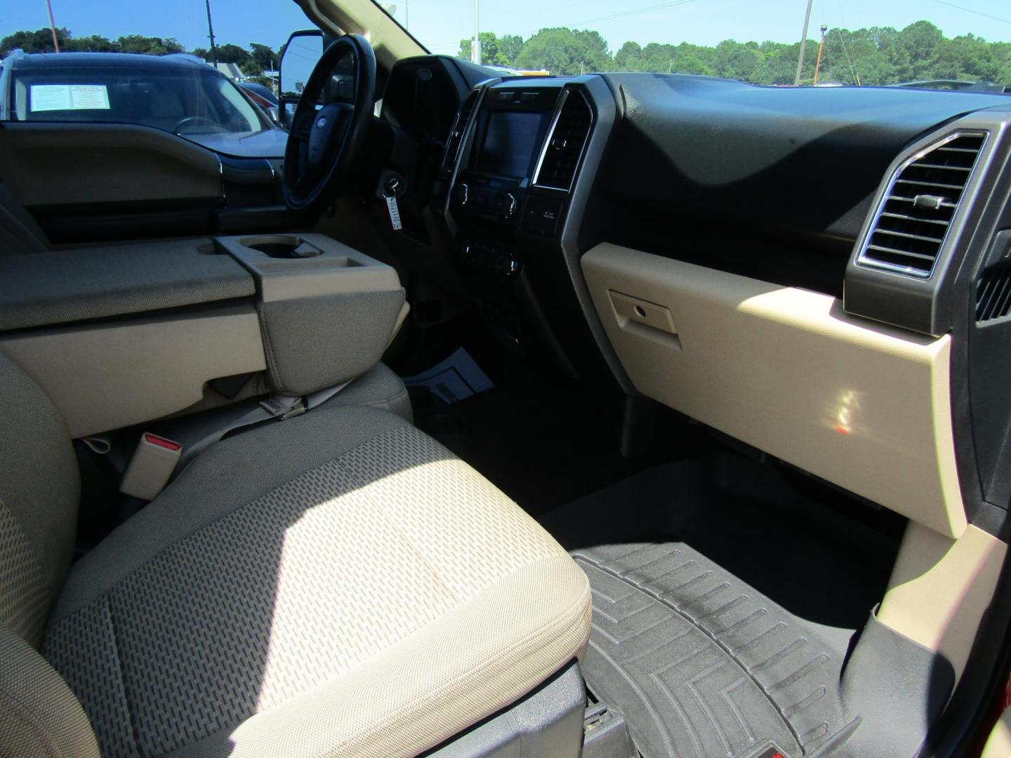 2015 Red Ford F-150 Lariat SuperCab 6.5-ft. Bed 4WD (1FTEX1EP1FF) with an 2.7L V6 DOHC 24V engine, Automatic transmission, located at 15016 S Hwy 231, Midland City, AL, 36350, (334) 983-3001, 31.306210, -85.495277 - Photo#8