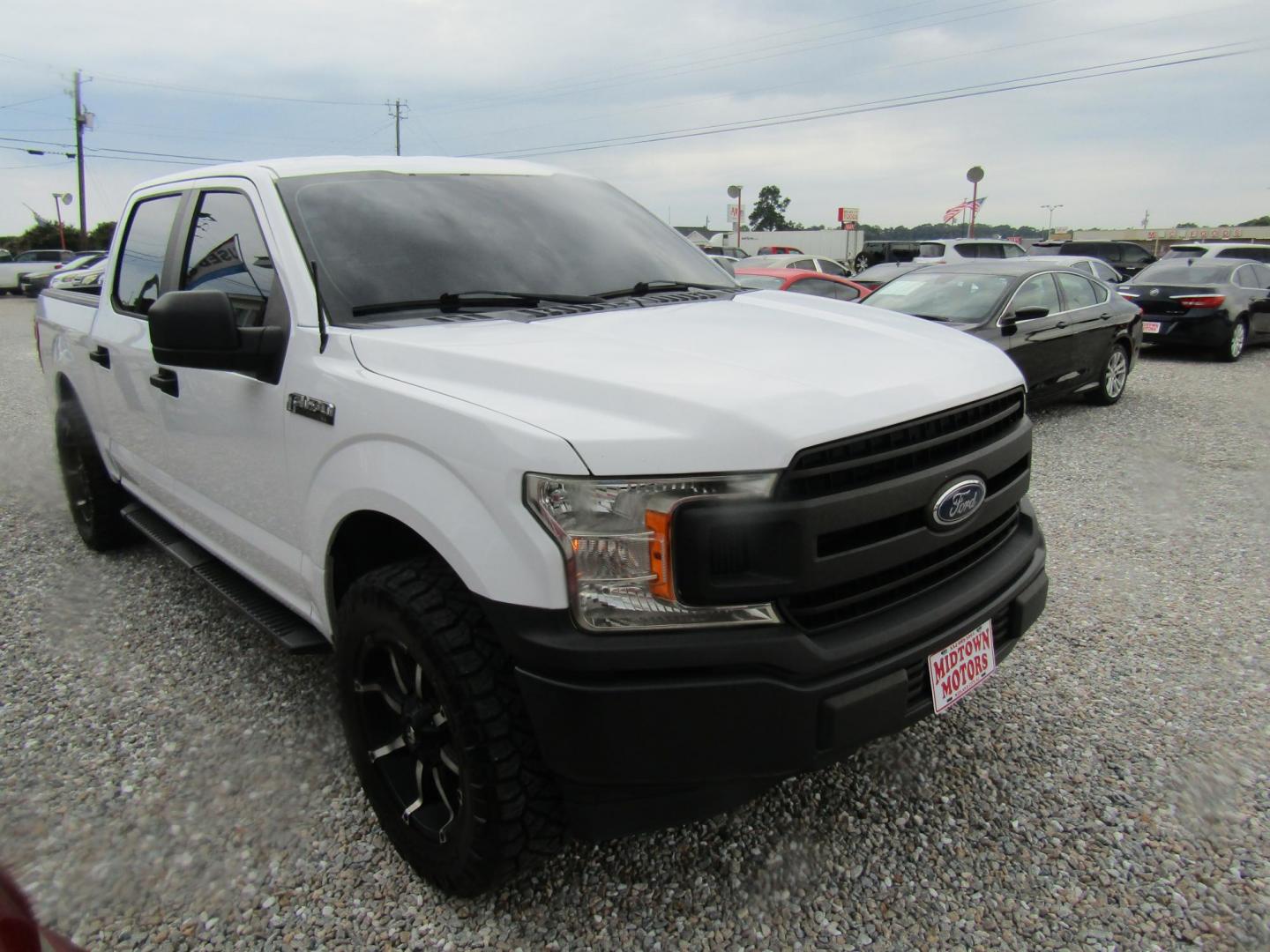 2018 White Ford F-150 King-Ranch SuperCrew 5.5-ft. 2WD (1FTEW1CB3JK) with an 3.3L V6 DOHC 24V engine, Automatic transmission, located at 15016 S Hwy 231, Midland City, AL, 36350, (334) 983-3001, 31.306210, -85.495277 - Photo#0
