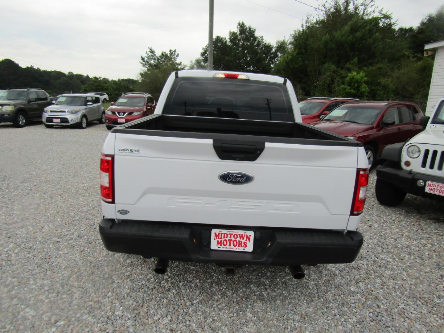 2018 White Ford F-150 King-Ranch SuperCrew 5.5-ft. 2WD (1FTEW1CB3JK) with an 3.3L V6 DOHC 24V engine, Automatic transmission, located at 15016 S Hwy 231, Midland City, AL, 36350, (334) 983-3001, 31.306210, -85.495277 - Photo#6