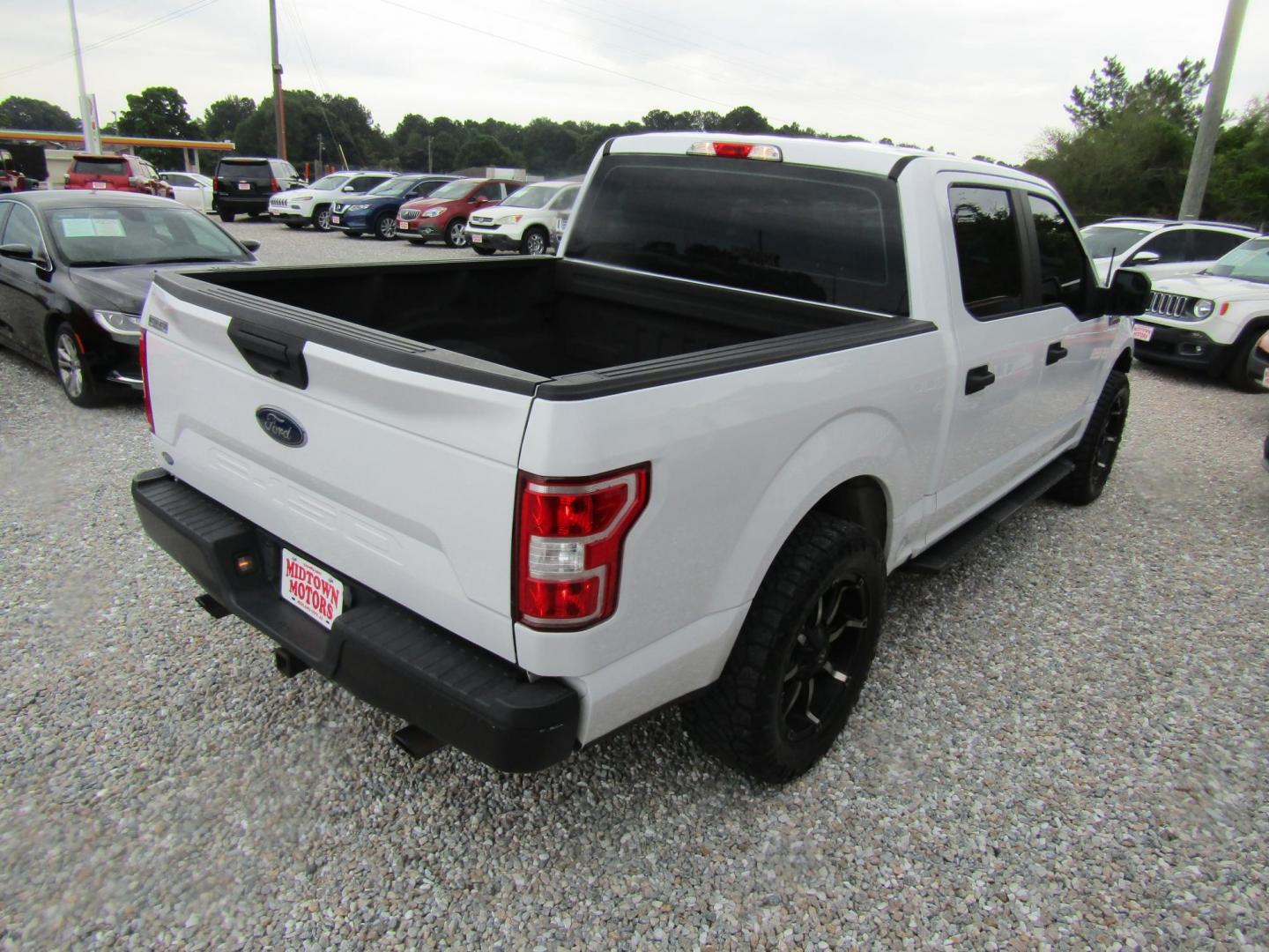 2018 White Ford F-150 King-Ranch SuperCrew 5.5-ft. 2WD (1FTEW1CB3JK) with an 3.3L V6 DOHC 24V engine, Automatic transmission, located at 15016 S Hwy 231, Midland City, AL, 36350, (334) 983-3001, 31.306210, -85.495277 - Photo#7