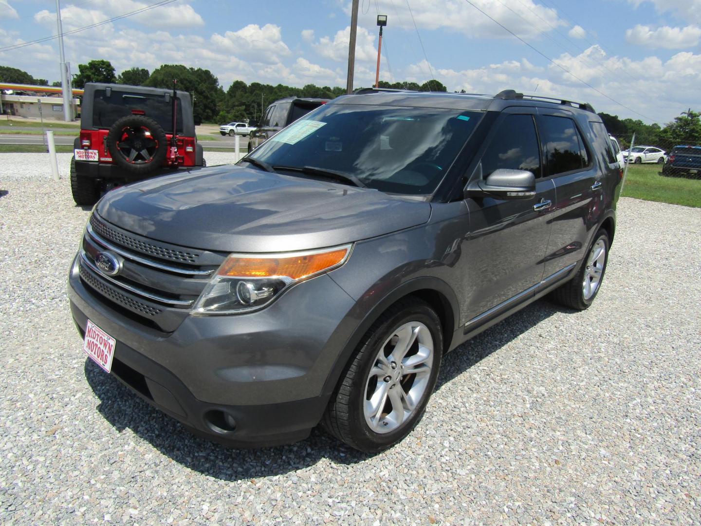 2014 Gray Ford Explorer Limited FWD (1FM5K7F85EG) with an 3.5L V6 DOHC 24V engine, Automatic transmission, located at 15016 S Hwy 231, Midland City, AL, 36350, (334) 983-3001, 31.306210, -85.495277 - Photo#0