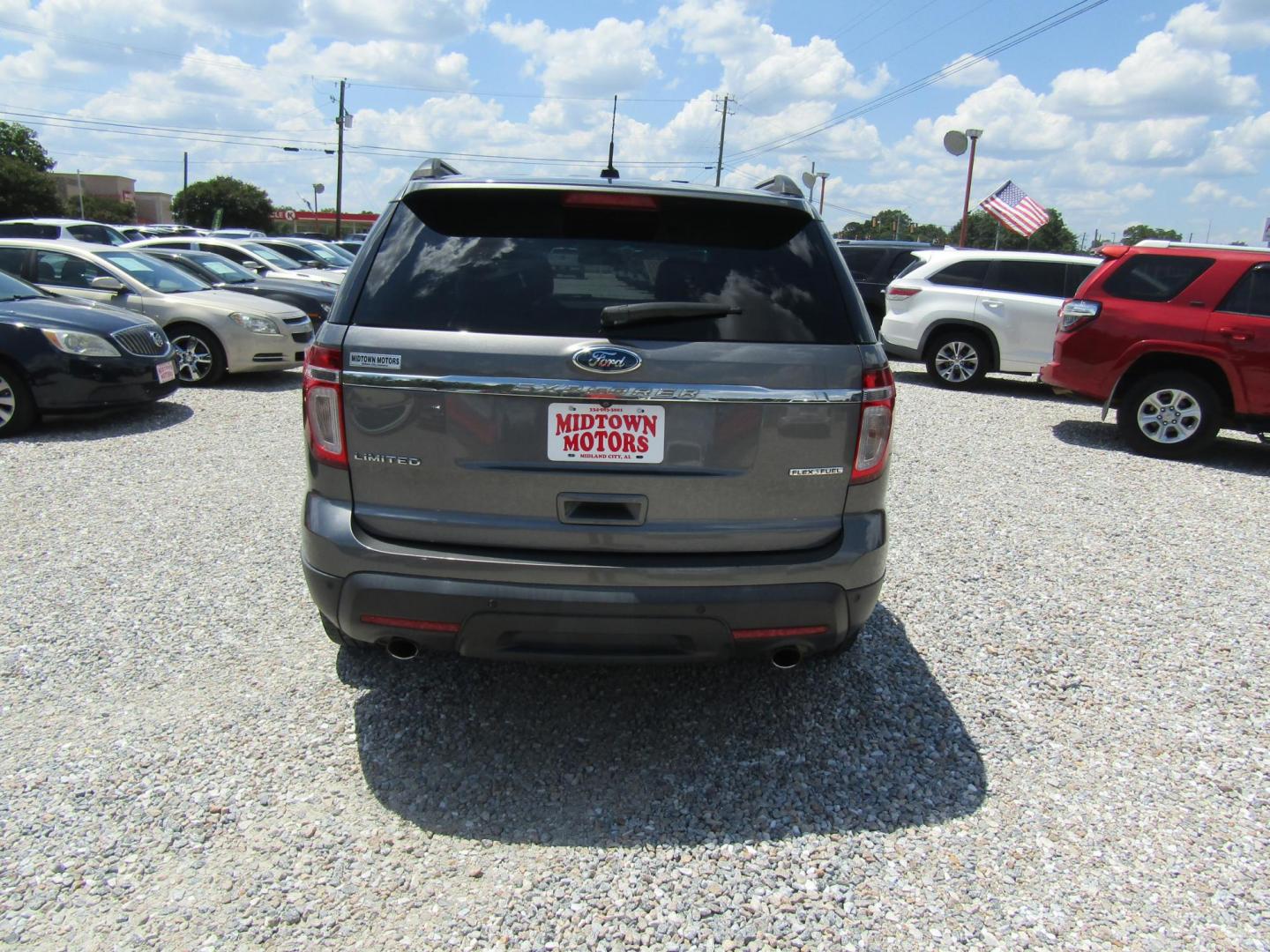 2014 Gray Ford Explorer Limited FWD (1FM5K7F85EG) with an 3.5L V6 DOHC 24V engine, Automatic transmission, located at 15016 S Hwy 231, Midland City, AL, 36350, (334) 983-3001, 31.306210, -85.495277 - Photo#4