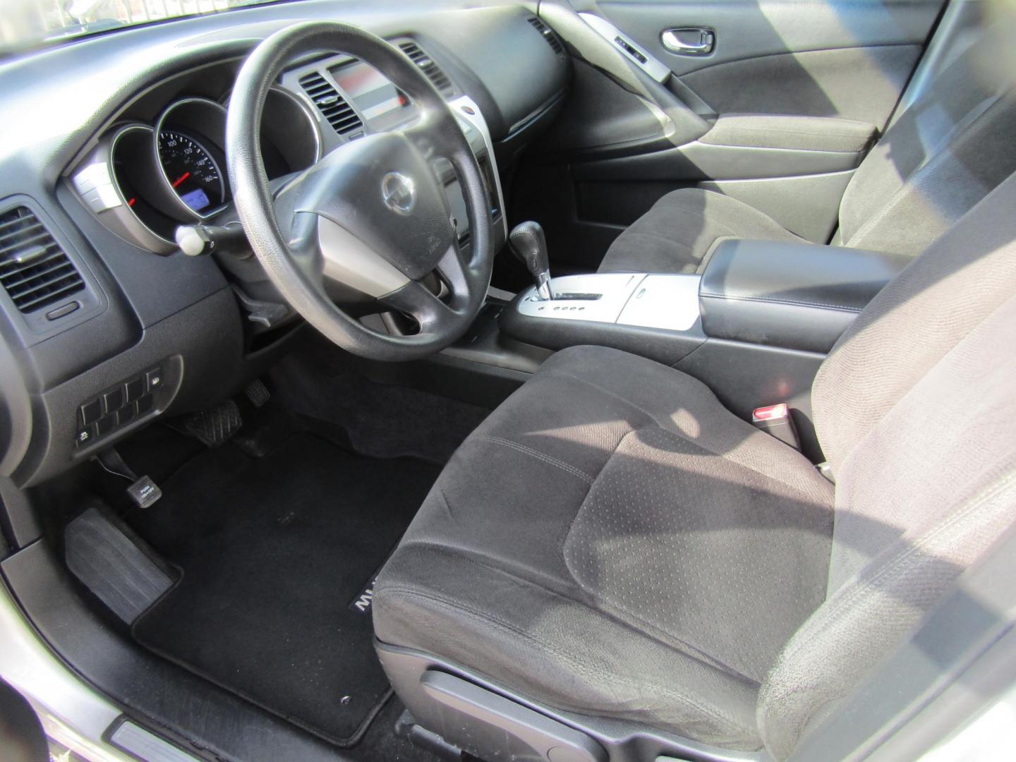 2014 Gray Nissan Murano S (JN8AZ1MU8EW) with an 3.5L V6 DOHC 24V engine, Automatic transmission, located at 15016 S Hwy 231, Midland City, AL, 36350, (334) 983-3001, 31.306210, -85.495277 - Photo#3