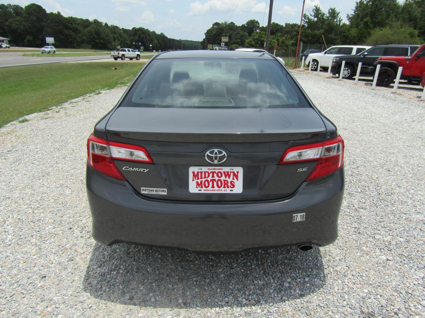 2012 Gray Toyota Camry SE (4T1BF1FK6CU) with an 2.5L L4 DOHC 16V engine, Automatic transmission, located at 15016 S Hwy 231, Midland City, AL, 36350, (334) 983-3001, 31.306210, -85.495277 - Photo#5
