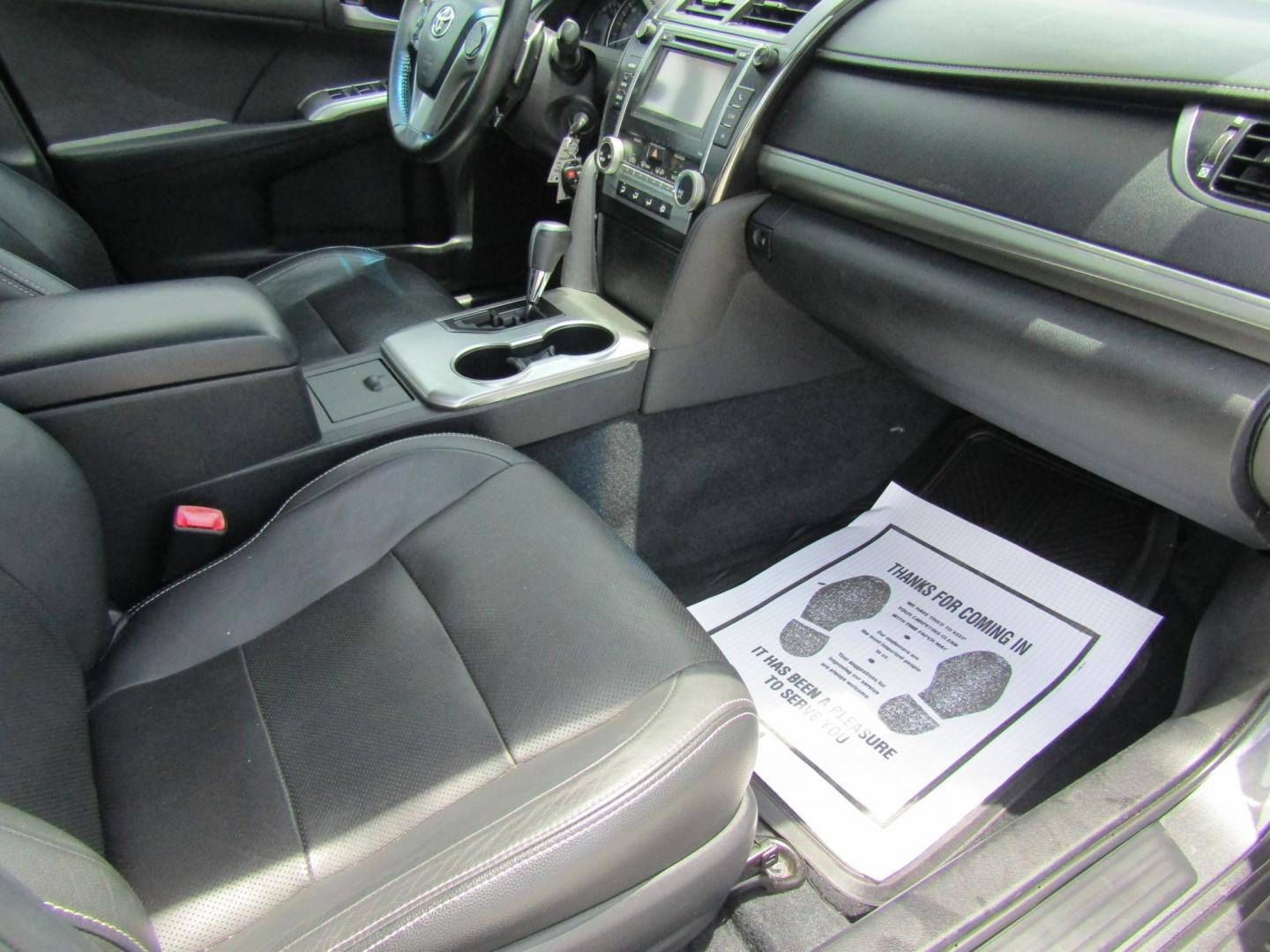 2012 Gray Toyota Camry SE (4T1BF1FK6CU) with an 2.5L L4 DOHC 16V engine, Automatic transmission, located at 15016 S Hwy 231, Midland City, AL, 36350, (334) 983-3001, 31.306210, -85.495277 - Photo#7