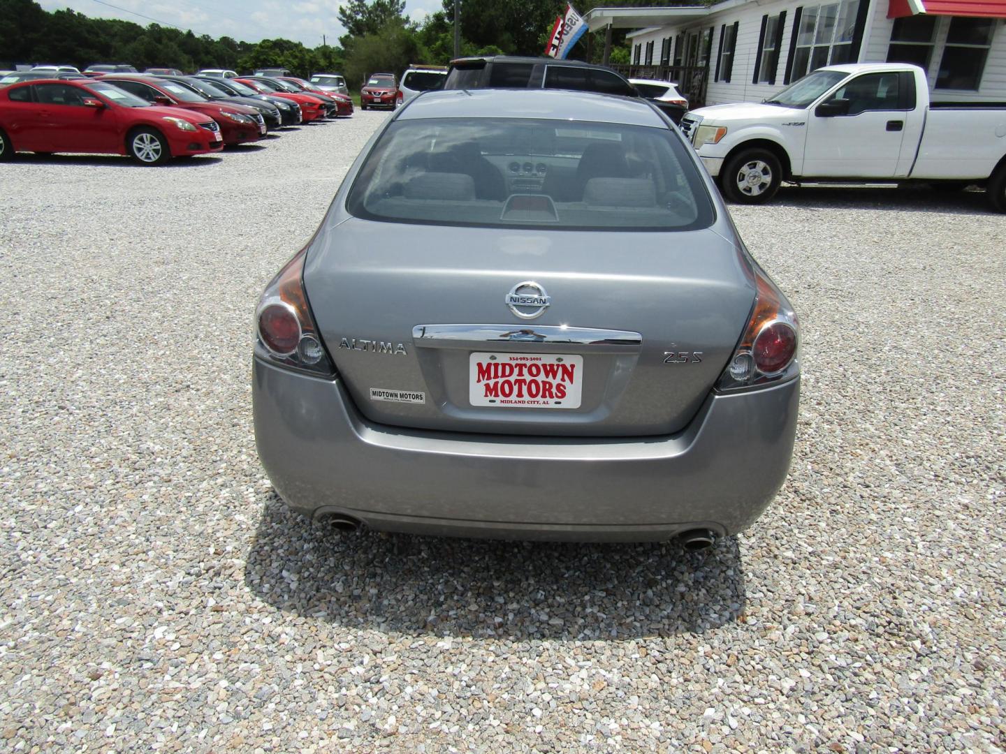 2009 Gray Nissan Altima 2.5 (1N4AL21E89C) with an 2.5L L4 DOHC 16V engine, Automatic transmission, located at 15016 S Hwy 231, Midland City, AL, 36350, (334) 983-3001, 31.306210, -85.495277 - Photo#5