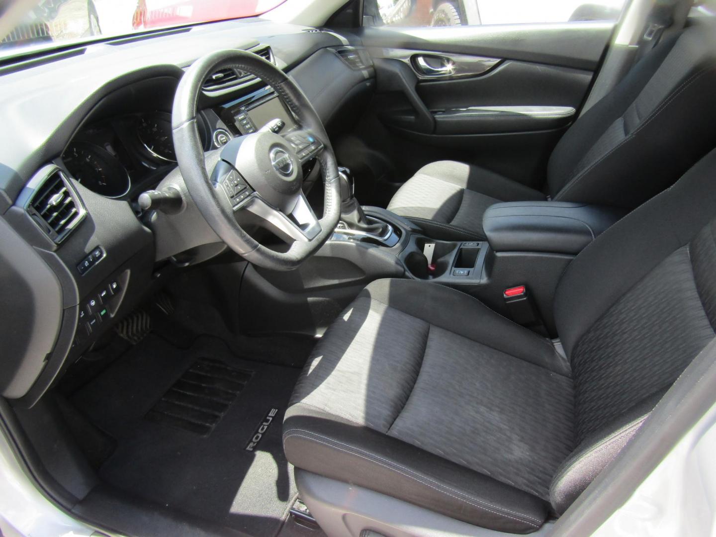 2019 Silver Nissan Rogue S 2WD (JN8AT2MT0KW) with an 2.5L L4 DOHC 16V engine, Automatic transmission, located at 15016 S Hwy 231, Midland City, AL, 36350, (334) 983-3001, 31.306210, -85.495277 - Photo#1