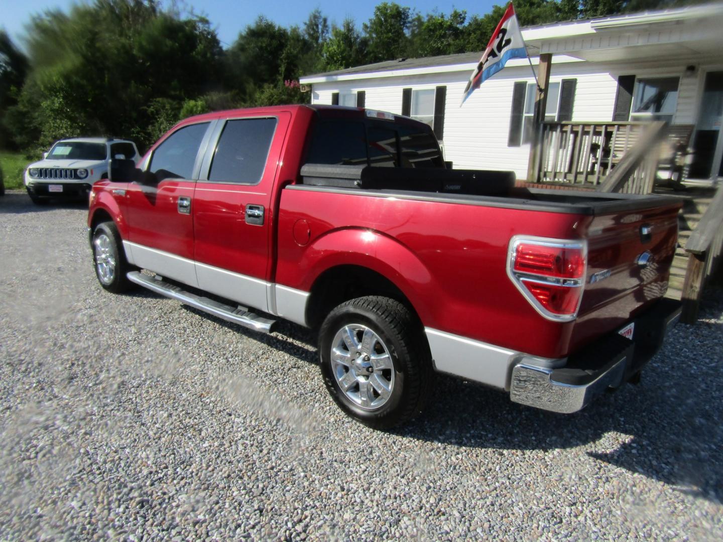 2014 Red Ford F-150 FX2 SuperCrew 5.5-ft. Bed 2WD (1FTFW1CF4EK) with an 5.0L V8 engine, Automatic transmission, located at 15016 S Hwy 231, Midland City, AL, 36350, (334) 983-3001, 31.306210, -85.495277- Photo#5