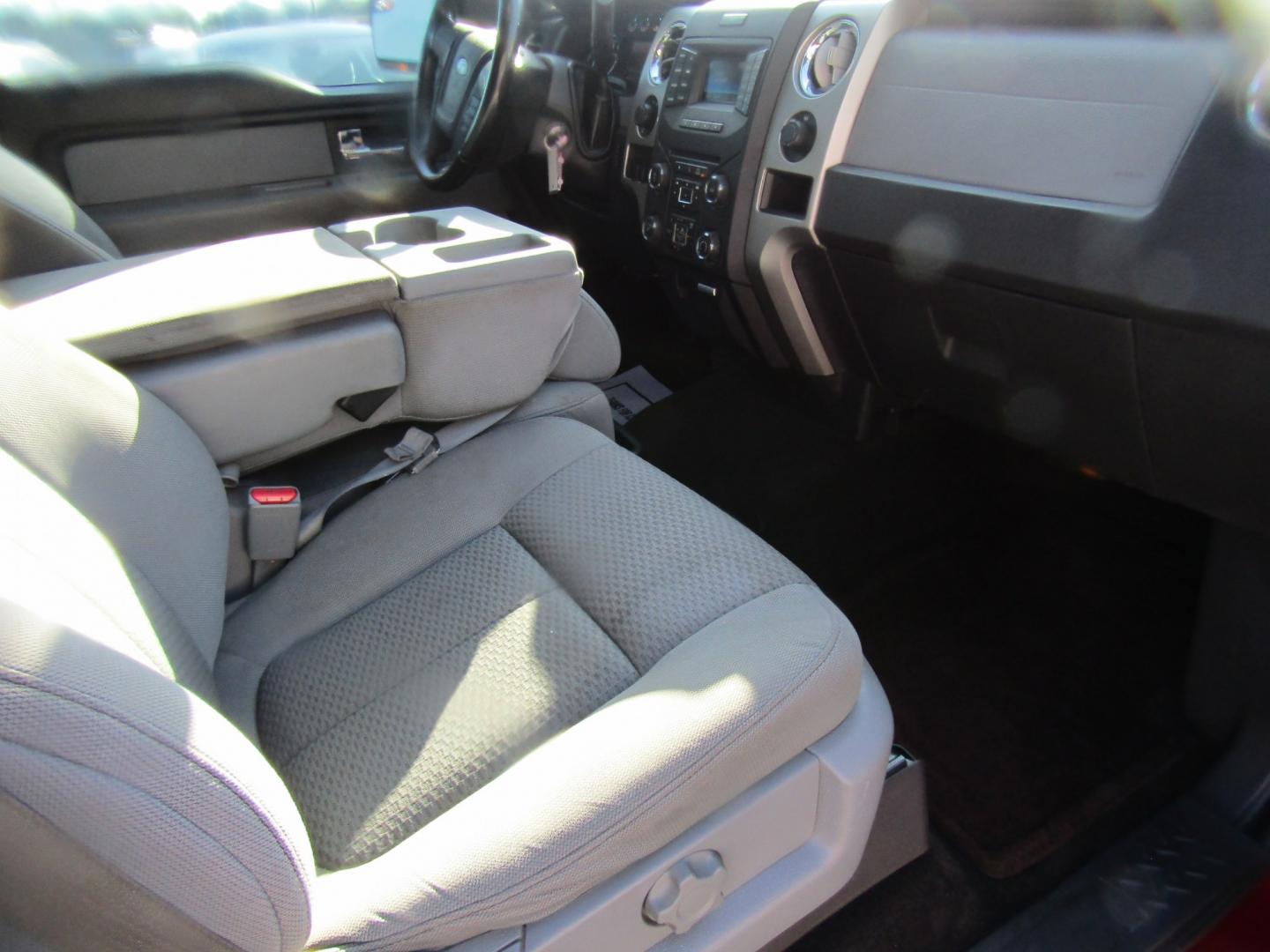 2014 Red Ford F-150 FX2 SuperCrew 5.5-ft. Bed 2WD (1FTFW1CF4EK) with an 5.0L V8 engine, Automatic transmission, located at 15016 S Hwy 231, Midland City, AL, 36350, (334) 983-3001, 31.306210, -85.495277- Photo#9