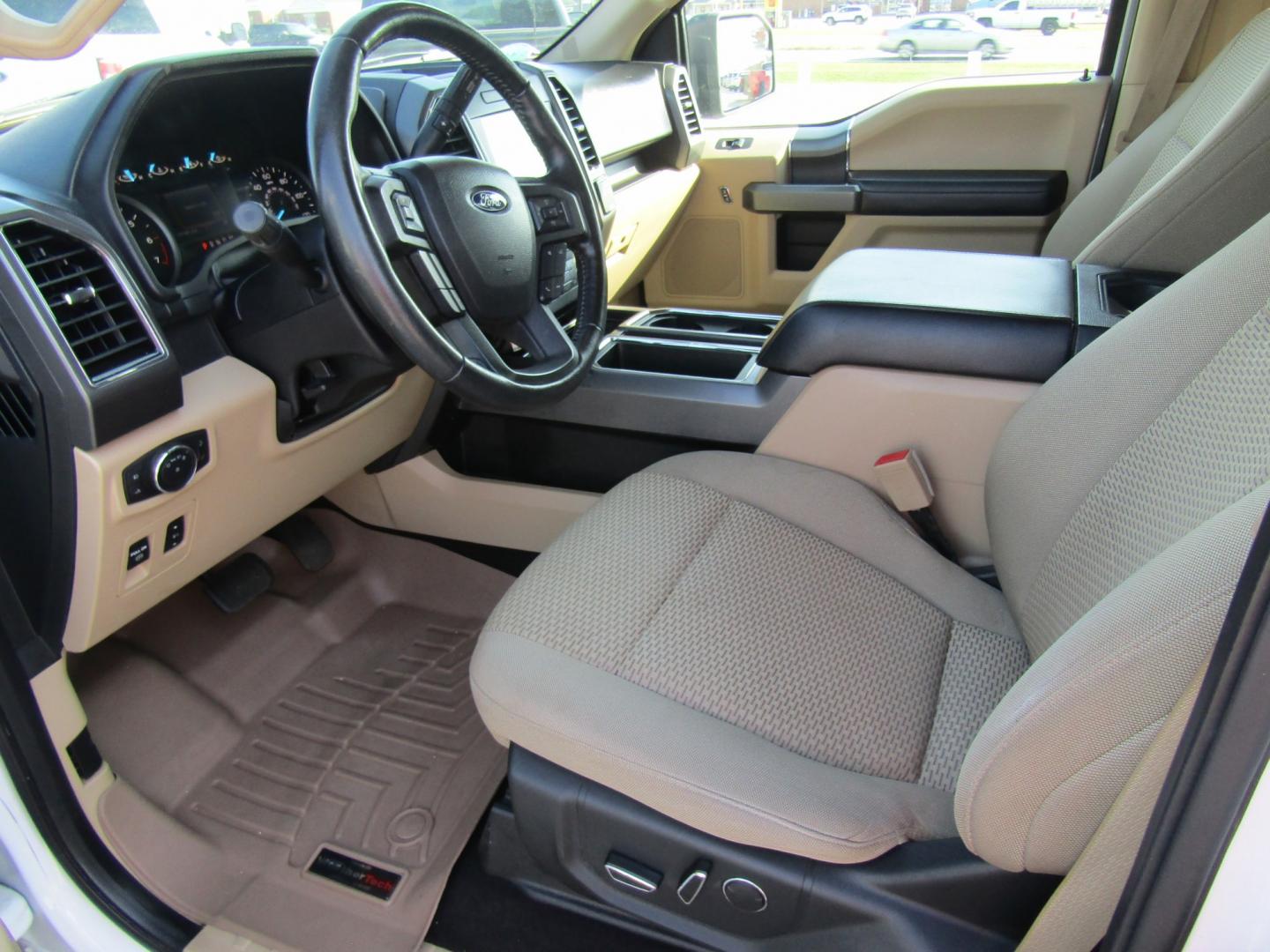 2018 White Ford F-150 King-Ranch SuperCrew 5.5-ft. 2WD (1FTEW1C53JF) with an 5.0L V8 OHV 32V engine, Automatic transmission, located at 15016 S Hwy 231, Midland City, AL, 36350, (334) 983-3001, 31.306210, -85.495277- Photo#3