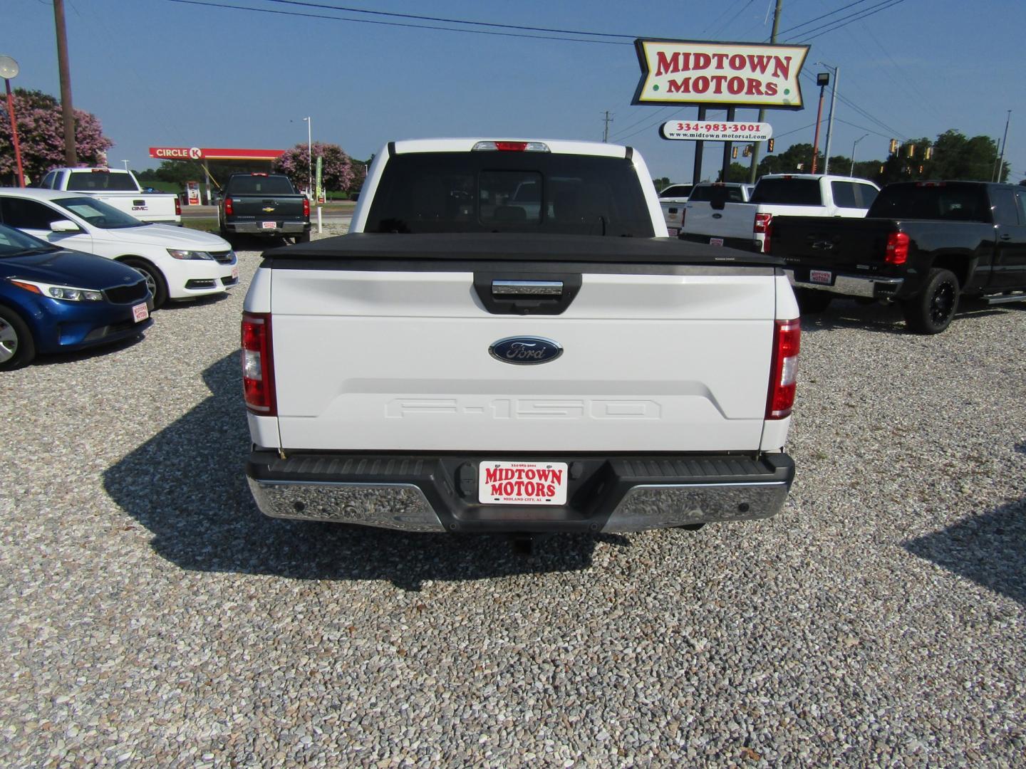 2018 White Ford F-150 King-Ranch SuperCrew 5.5-ft. 2WD (1FTEW1C53JF) with an 5.0L V8 OHV 32V engine, Automatic transmission, located at 15016 S Hwy 231, Midland City, AL, 36350, (334) 983-3001, 31.306210, -85.495277- Photo#6